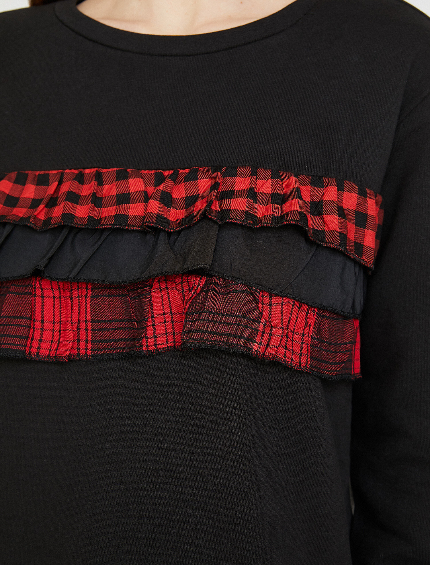 Fırfır Detaylı Sweatshirt