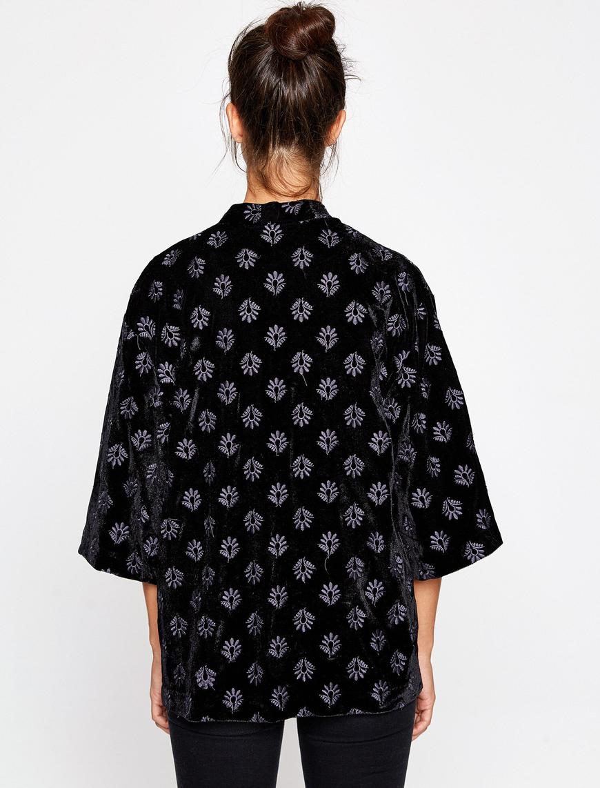  Kadife Kimono