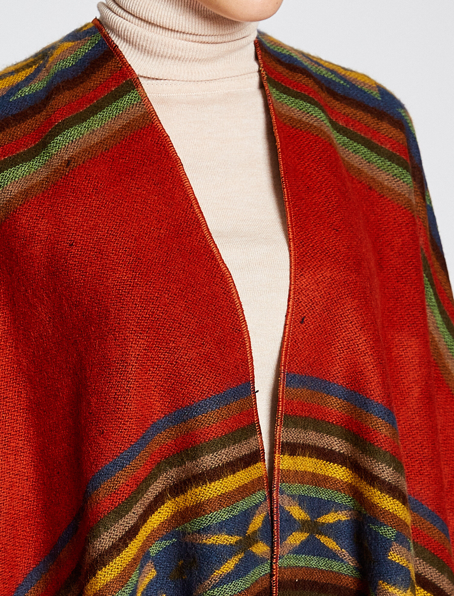  Kadın Desenli Panço