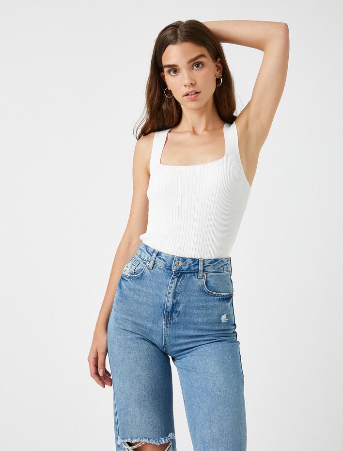  Kare Yaka Kolsuz Triko Atlet