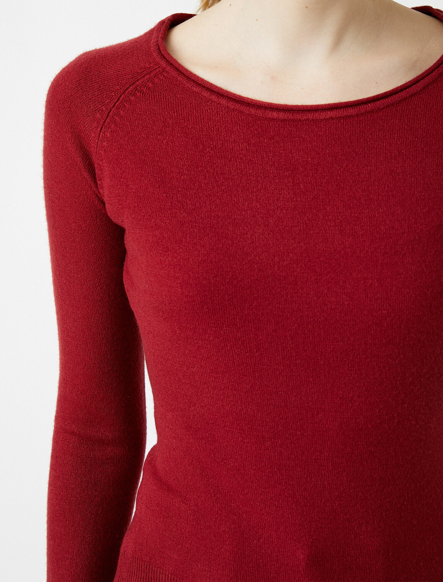   Oyuk Yaka Triko Kazak