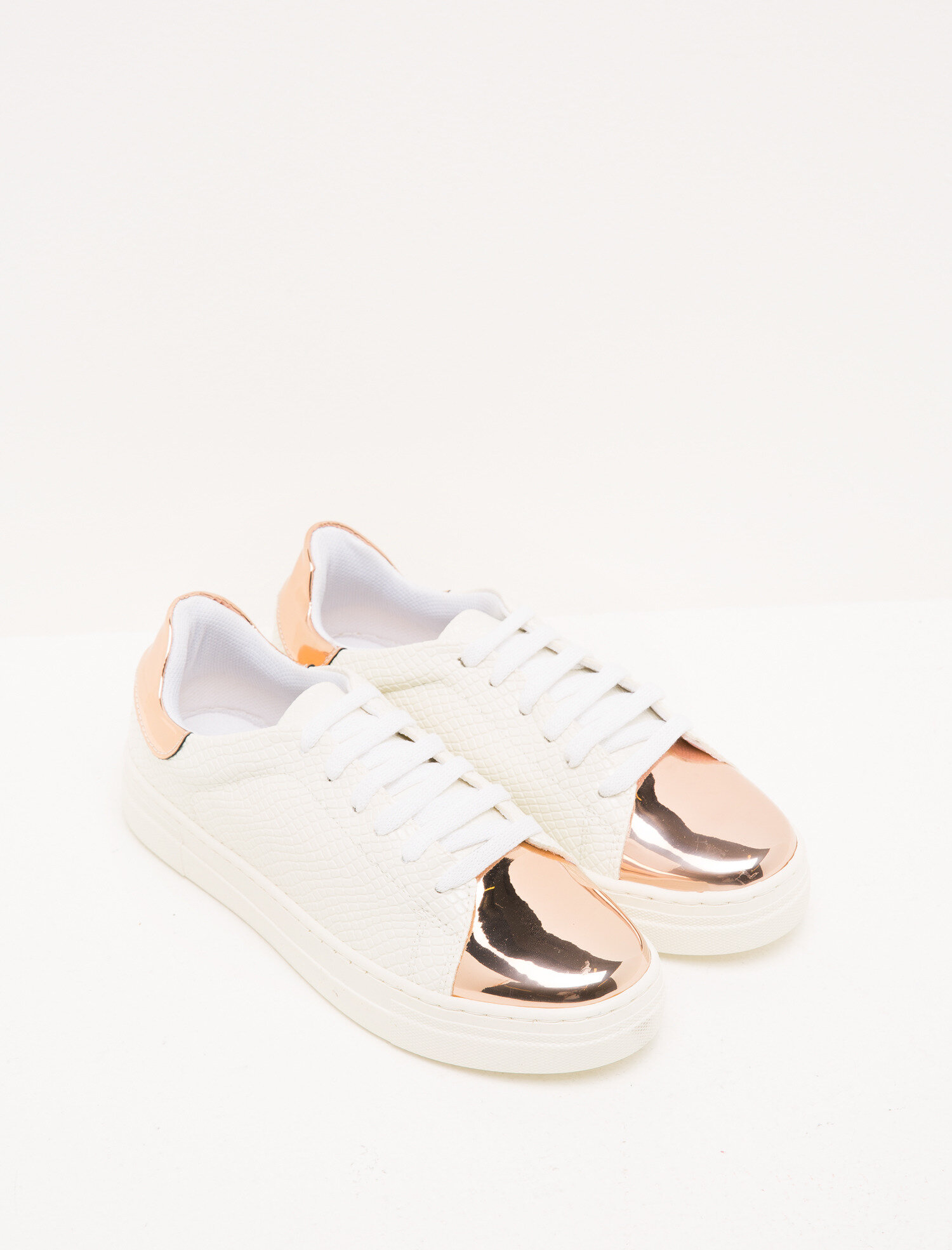  Kadın Bağcıklı Ayakkabı