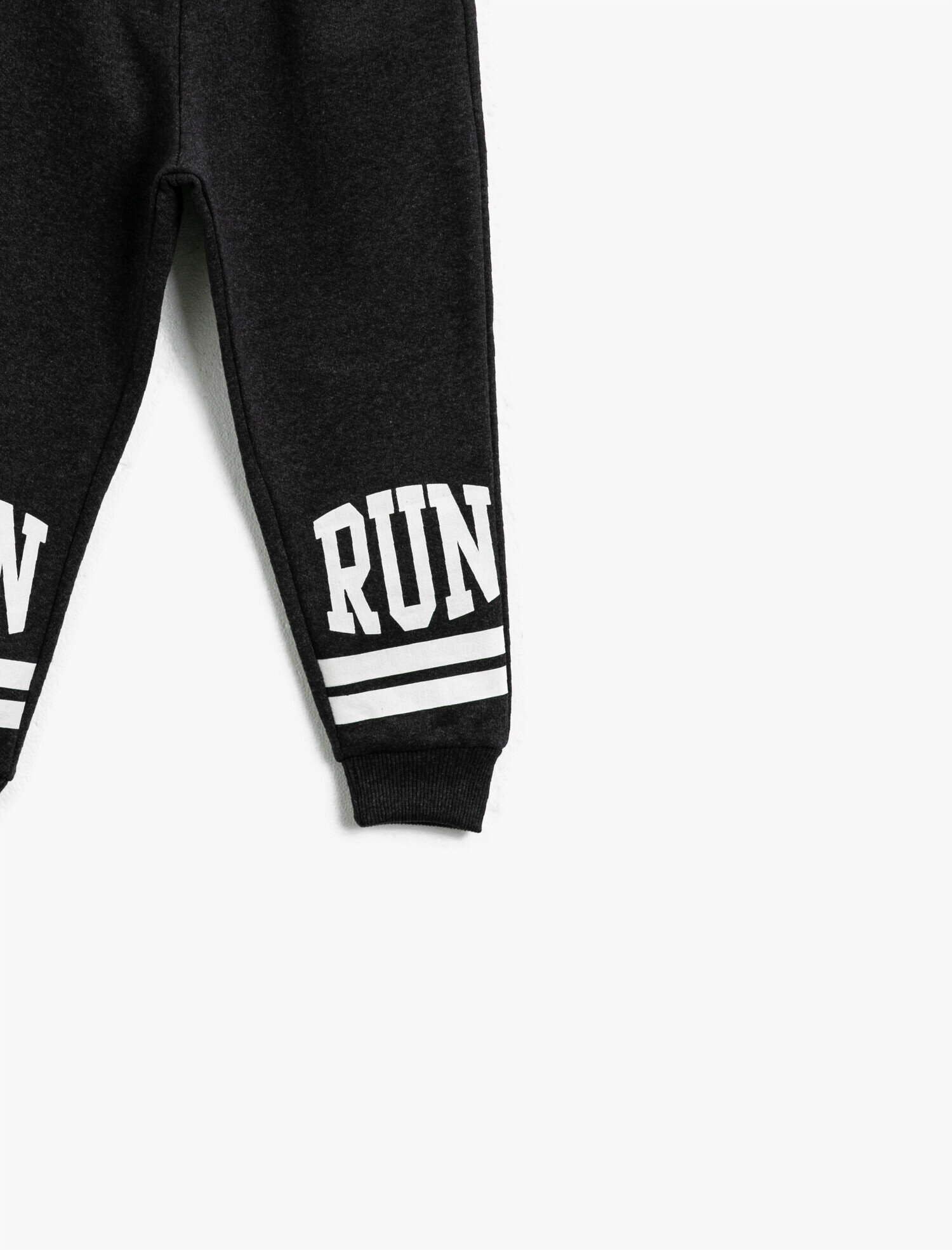  Erkek Çocuk Eşofman Altı Baskılı Belden Bağlamalı