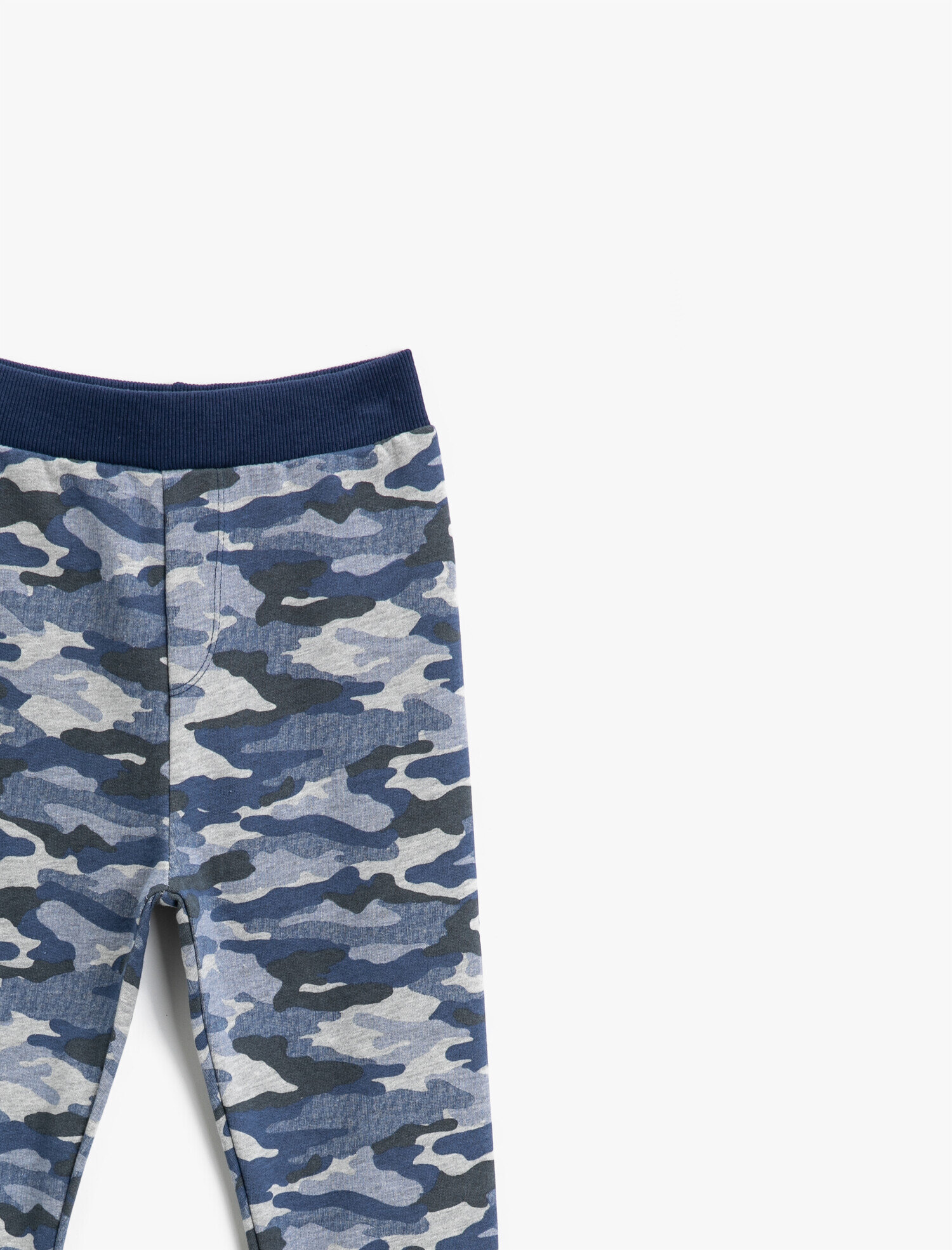  Erkek Çocuk Kamuflaj Desenli Normal Bel Eşofman Altı