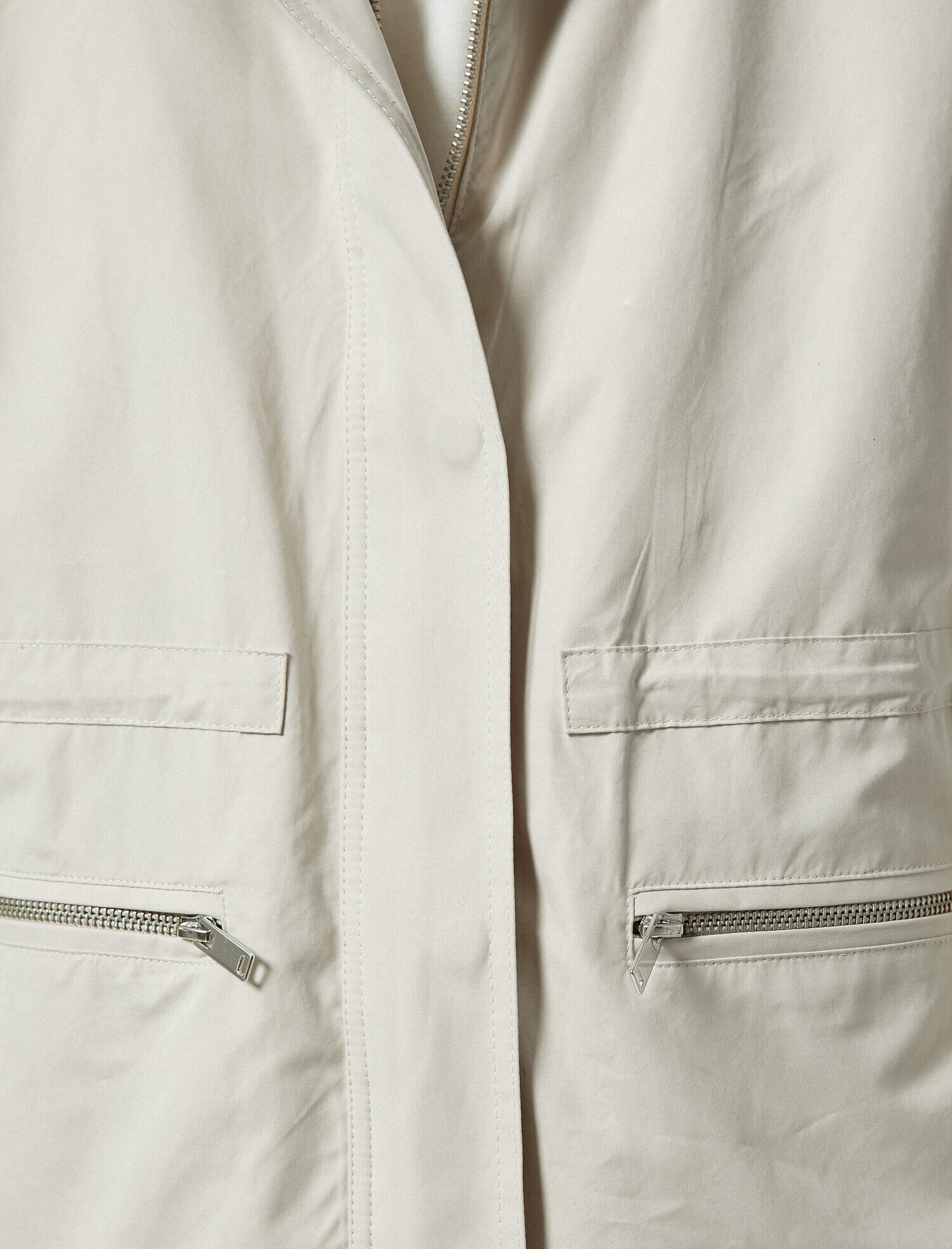   Kapüşonlu Yağmurluk