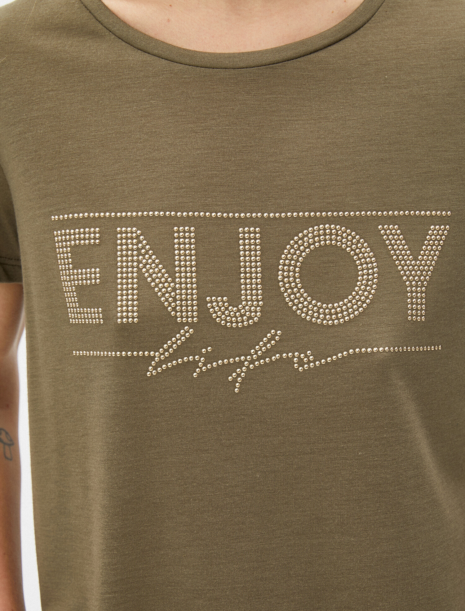   Kısa Kollu Tişört Bisiklet Yaka Slogan Detaylı