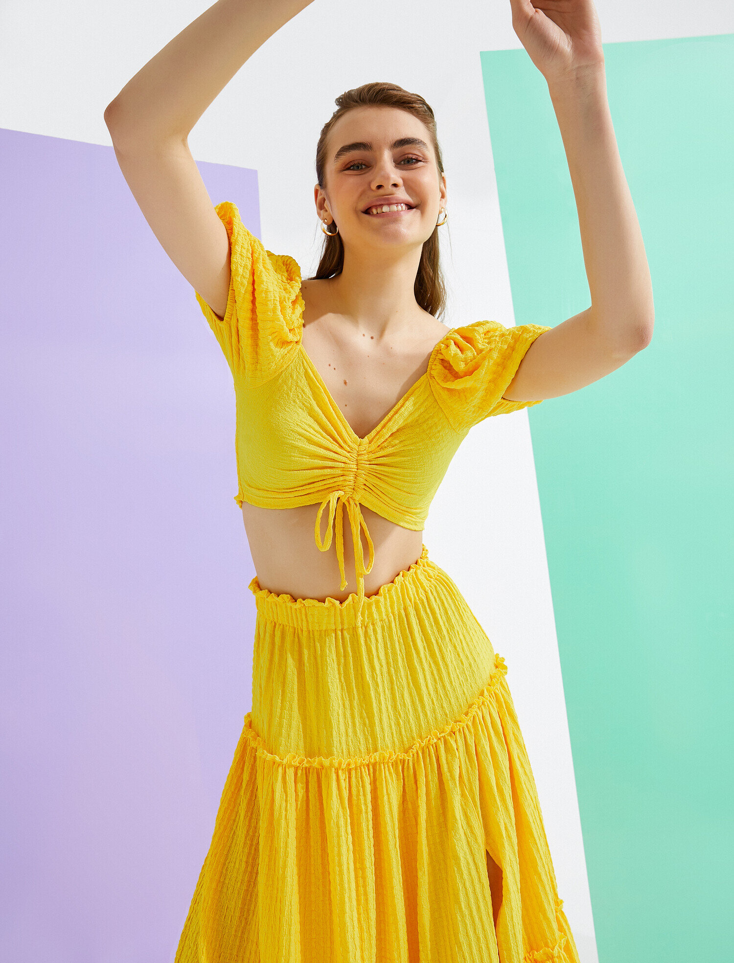   Crop Tişört Büzgülü