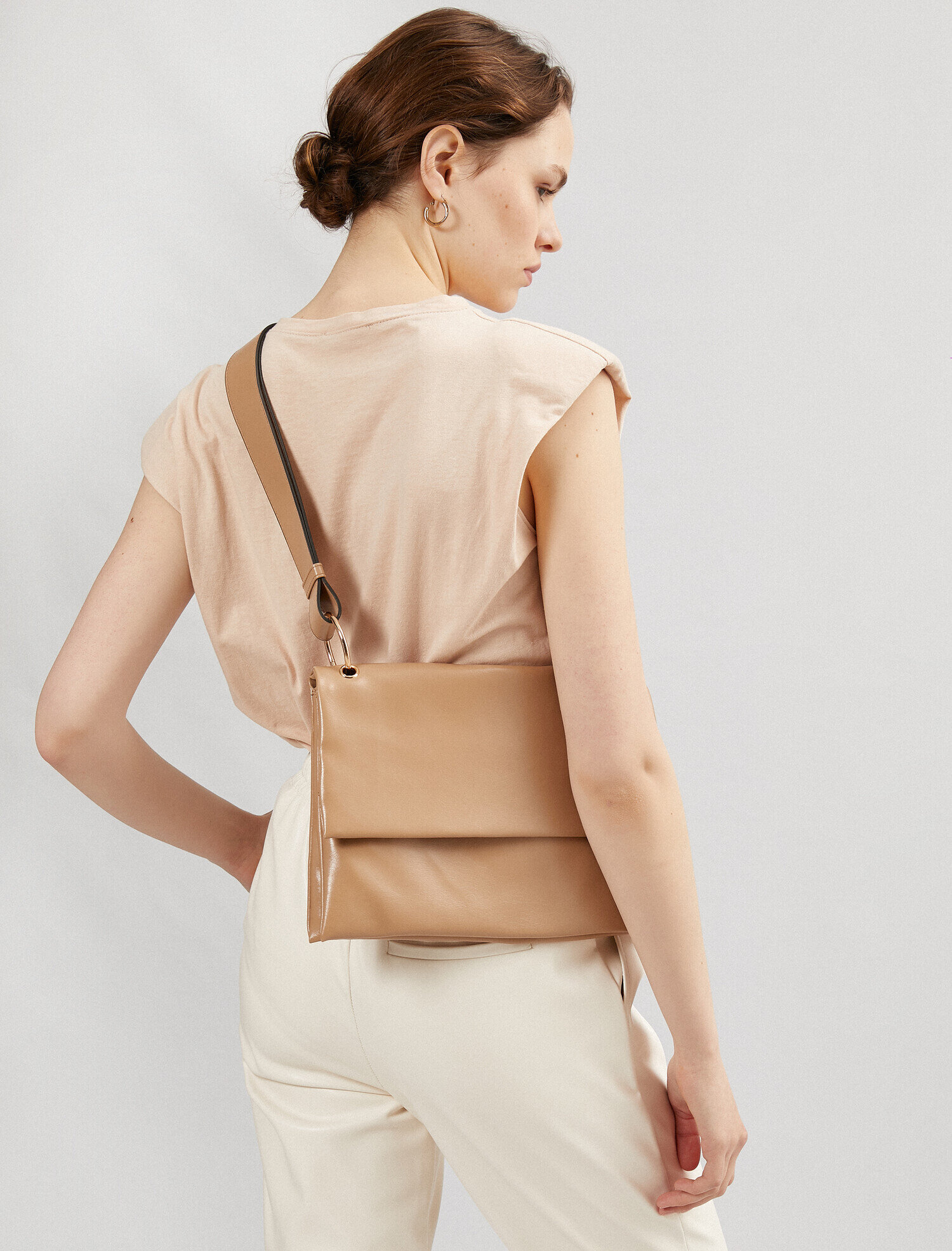  Kadın Kapaklı Çanta Suni Deri