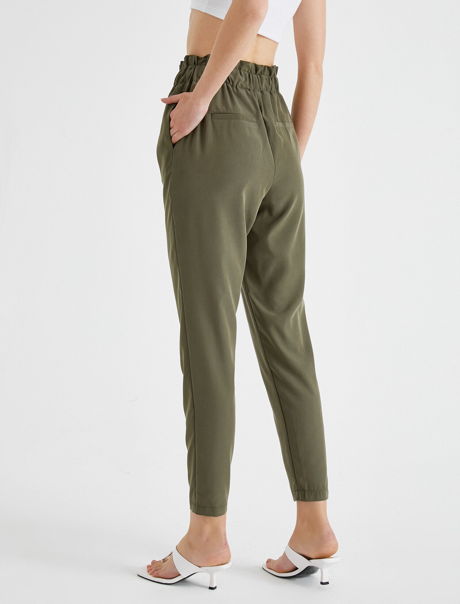   Düğme Detaylı Pantolon