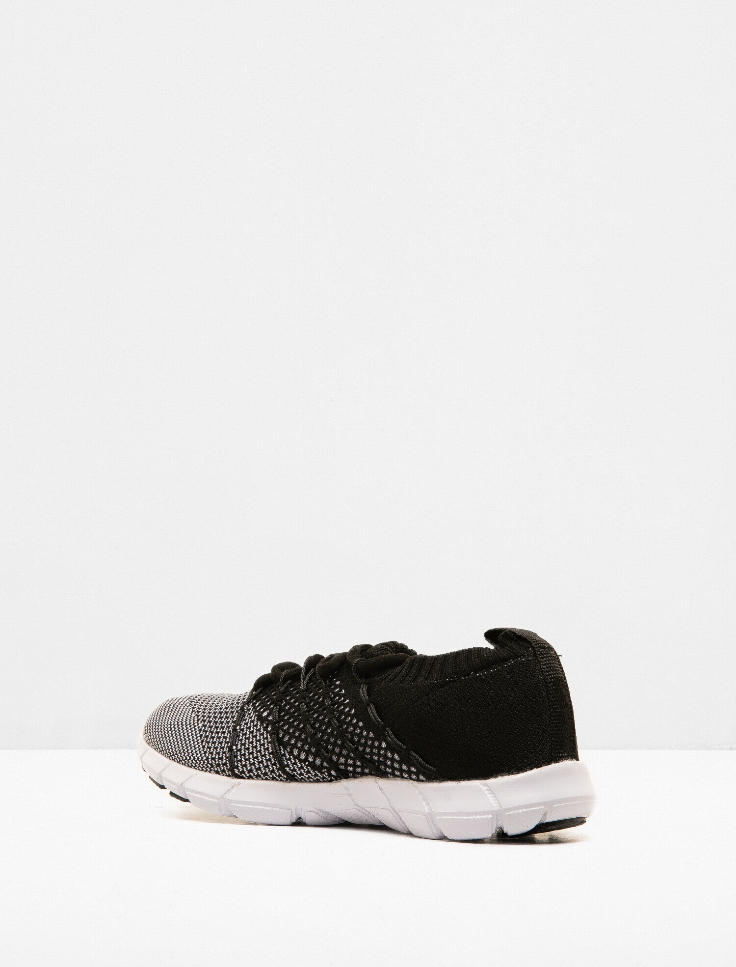  Kadın Bağcıklı Ayakkabı