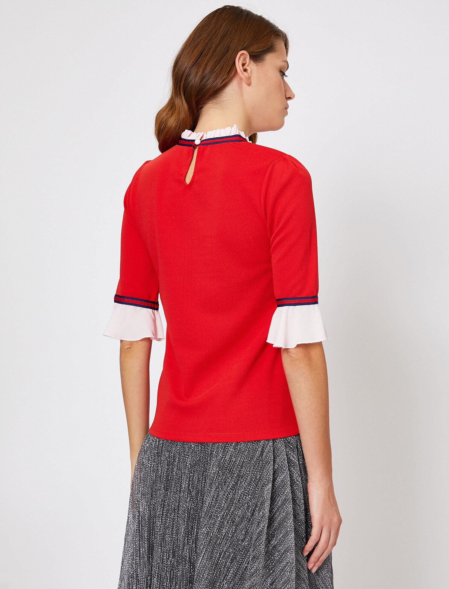   İnci Detaylı T-Shirt