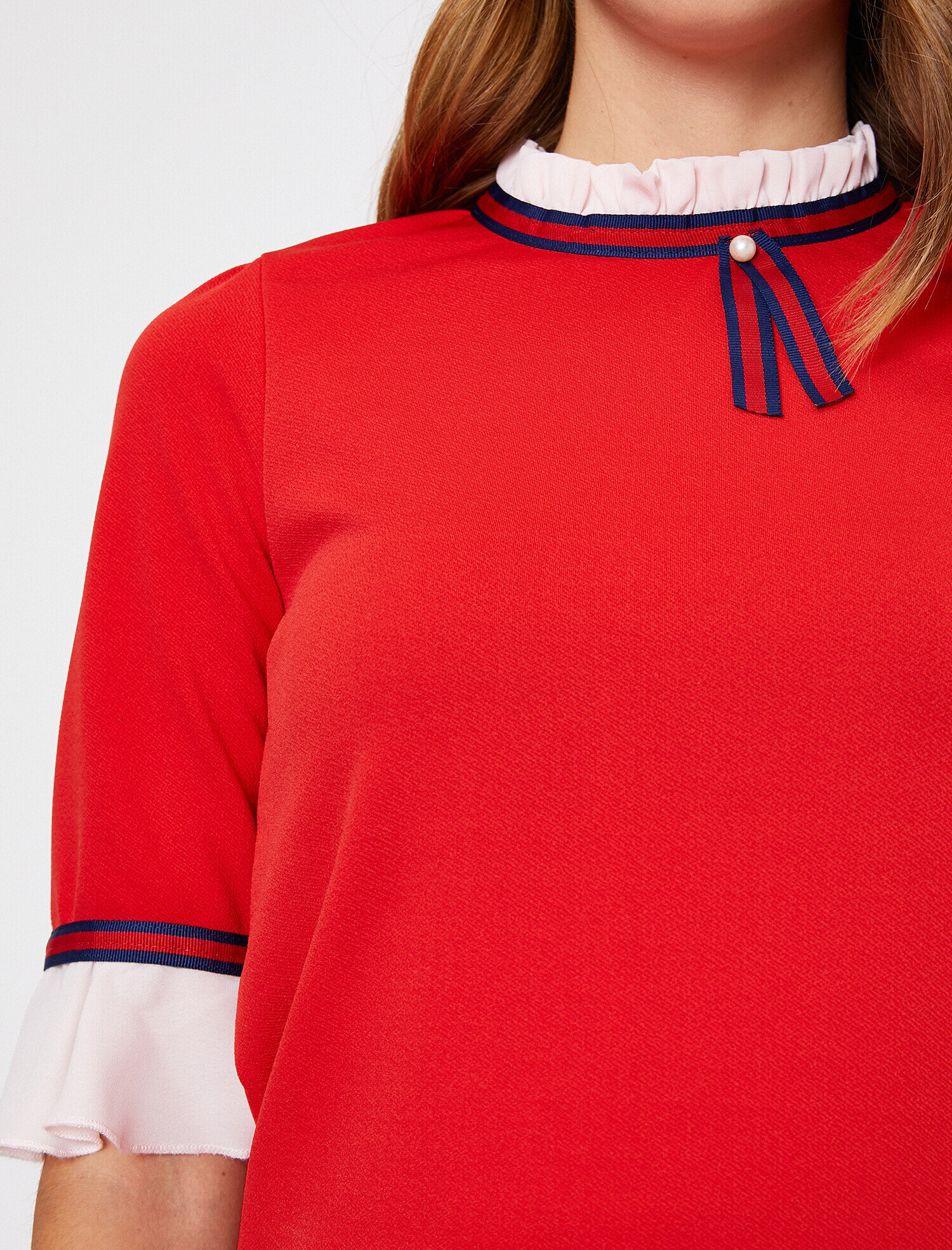   İnci Detaylı T-Shirt