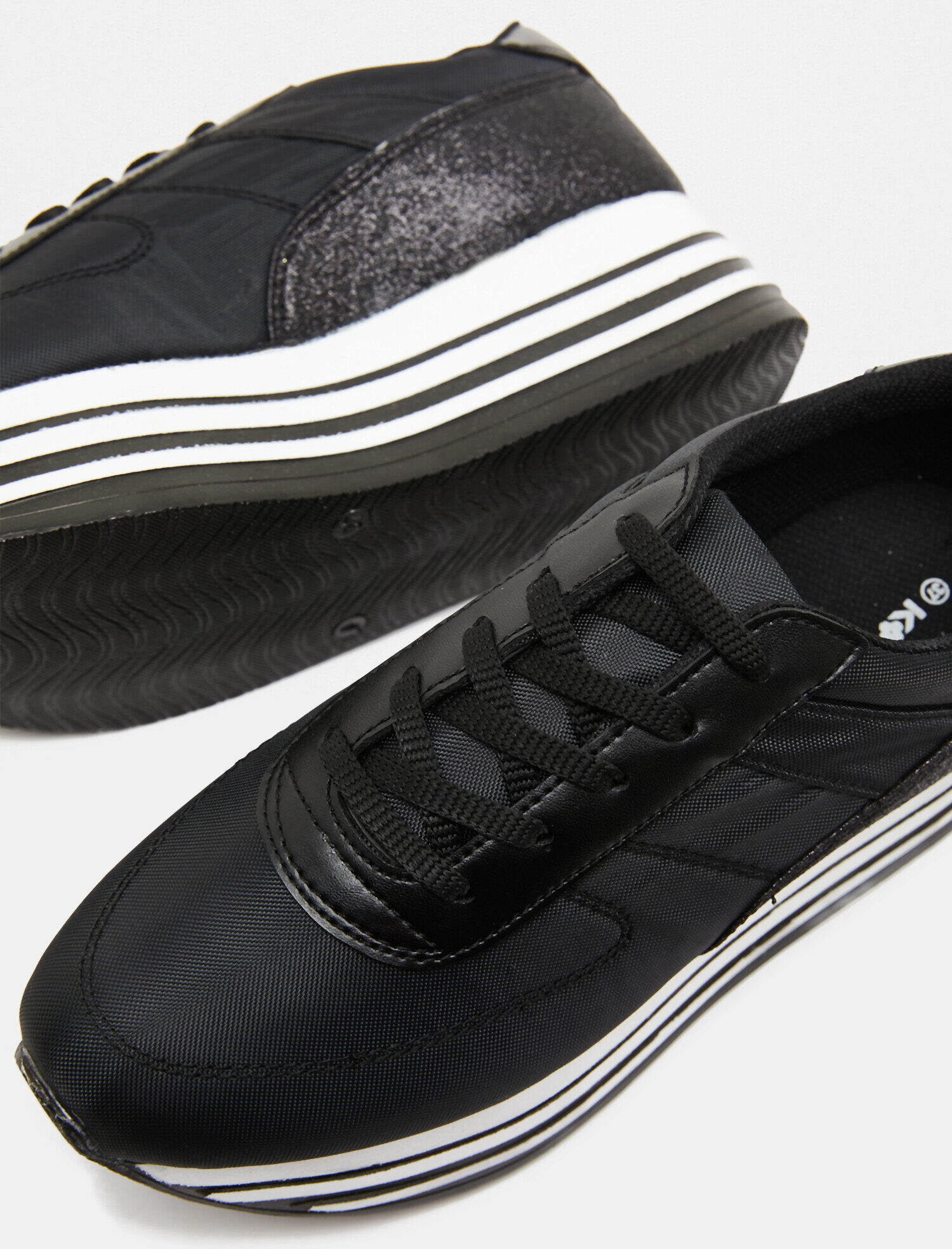  Kadın Bağcıklı Ayakkabı