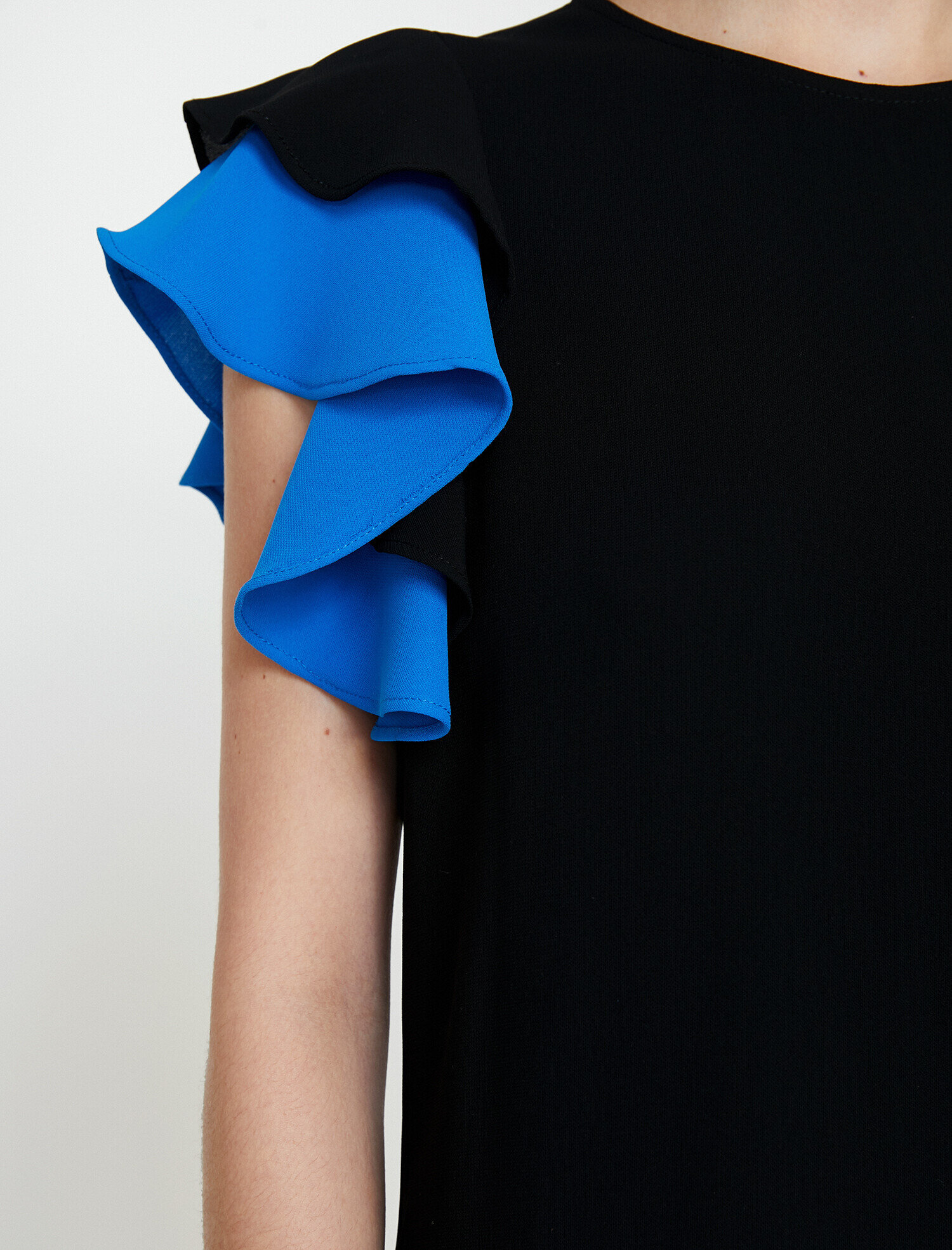   Fırfır Detaylı Elbise