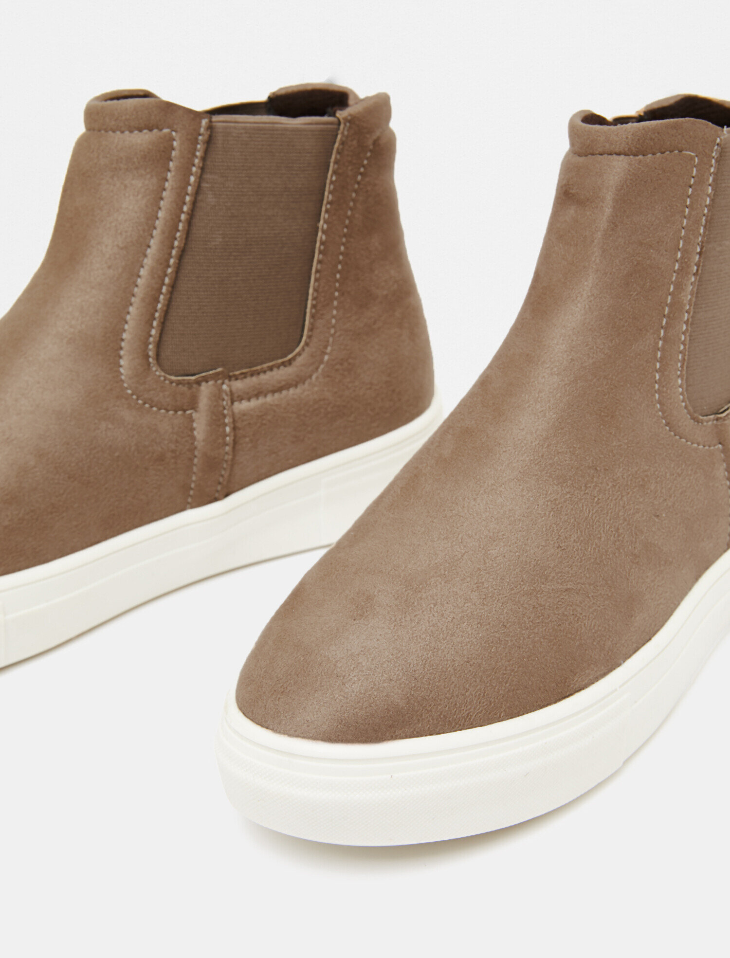  Kadın Bağcıksız Bot