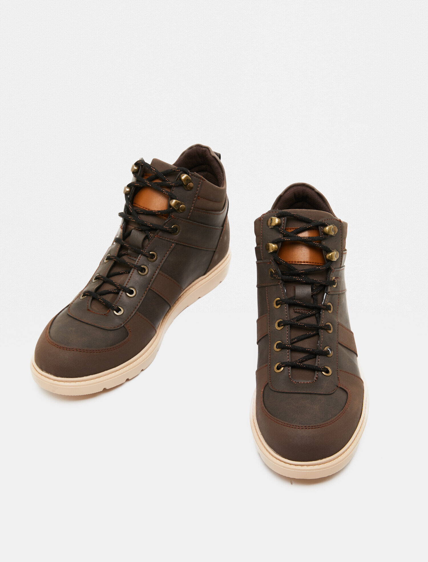  Erkek Bağcıklı Bot