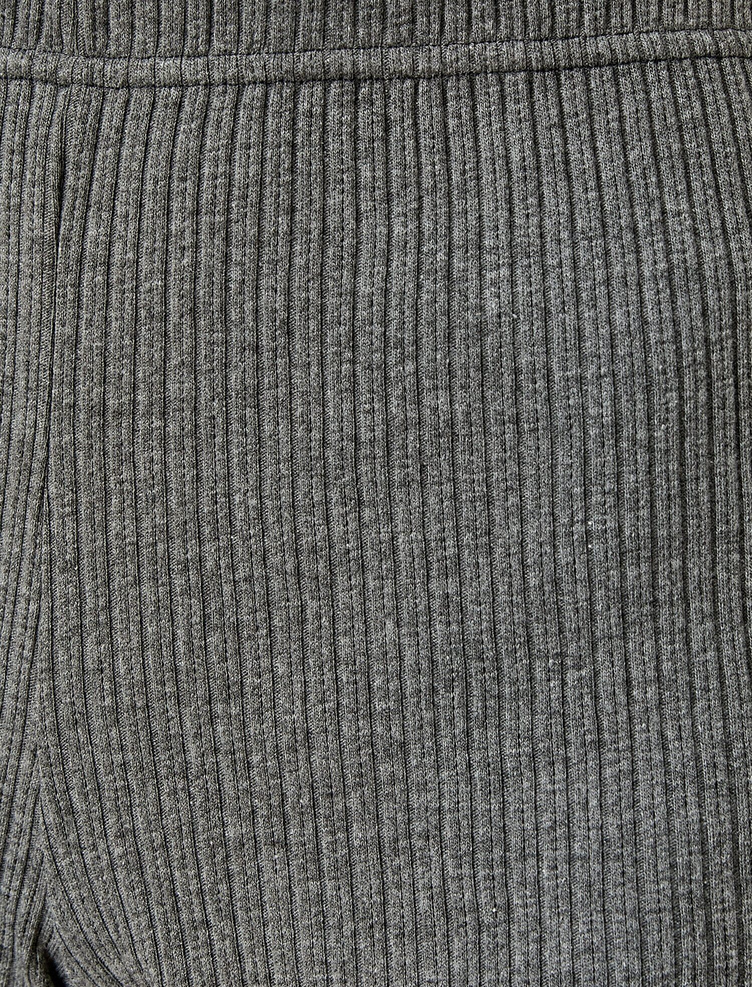 Dantelli Beli Lastikli Şort