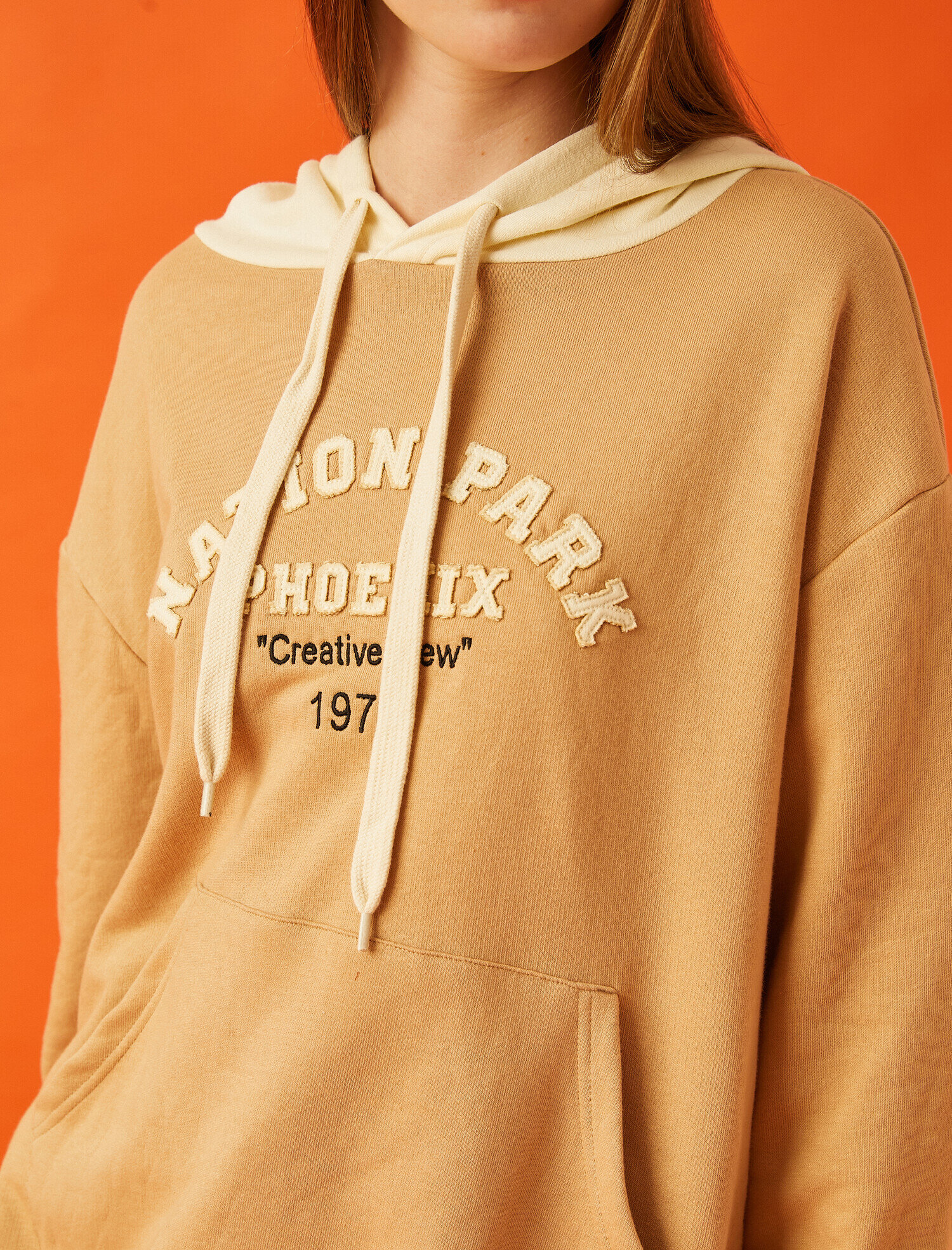   Kapüşonlu Nation Park İşlemeli Kanguru Cepli Sweatshirt İçi Polarlı