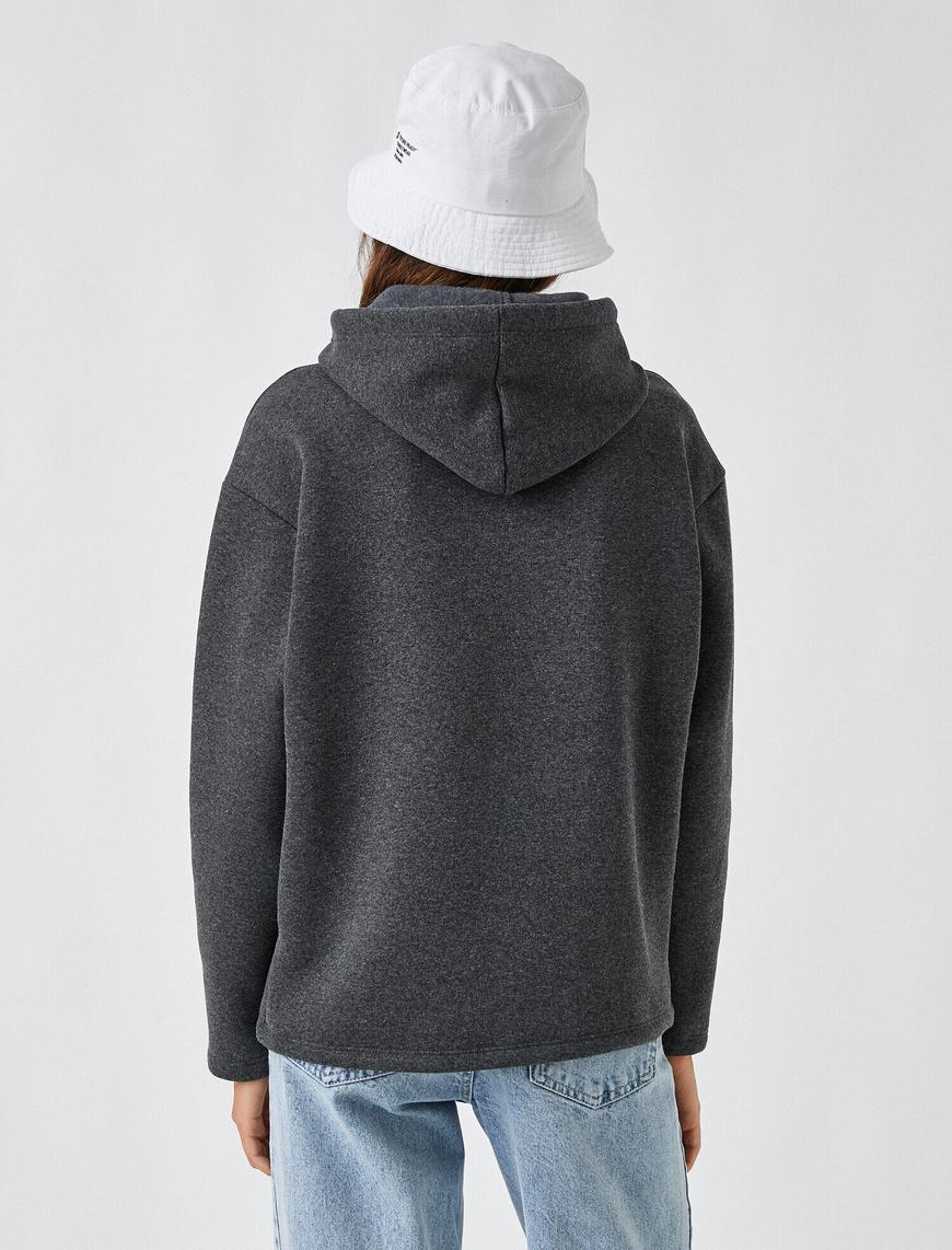   Kapüşonlu Baskılı Sweatshirt