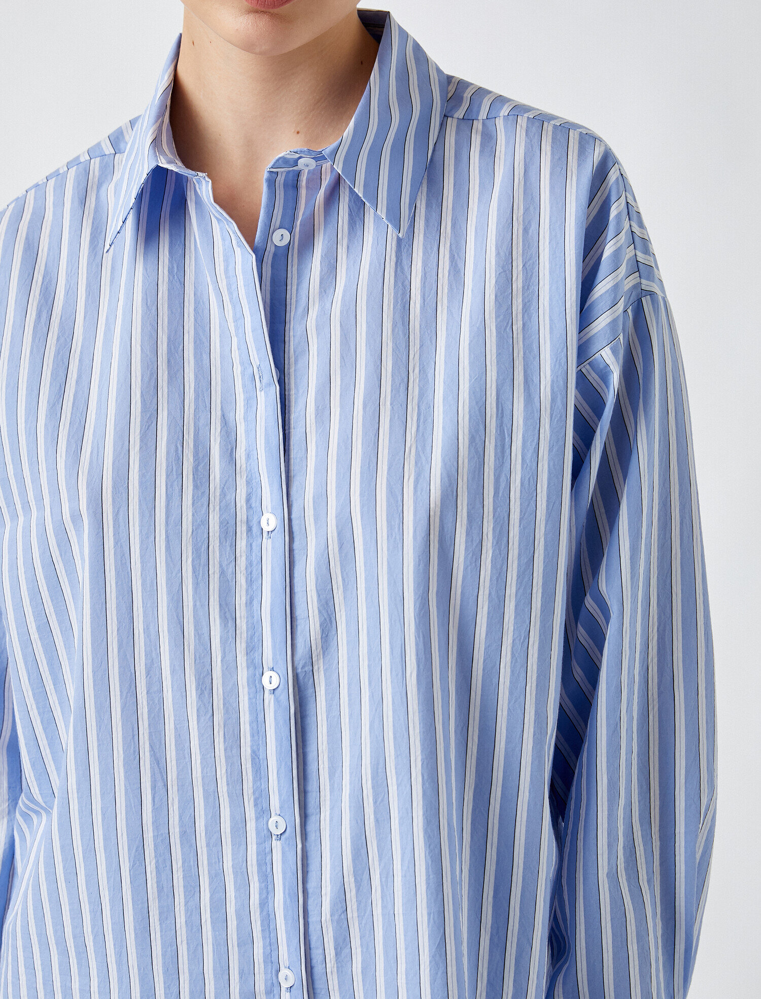   Klasik Yaka Çizgili Uzun Kollu Gömlek