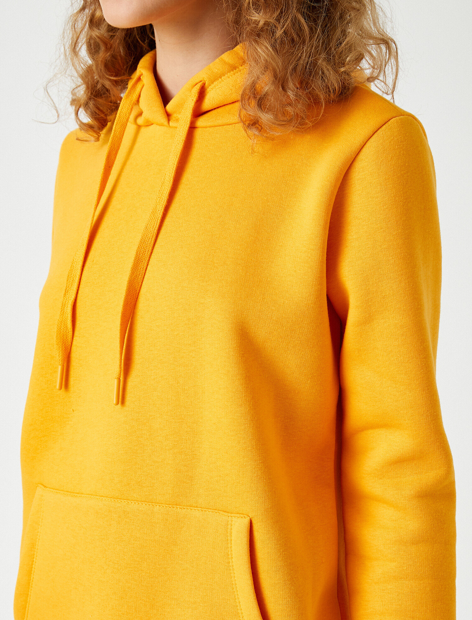   Kapüşonlu Kanguru Cepli Sweatshirt