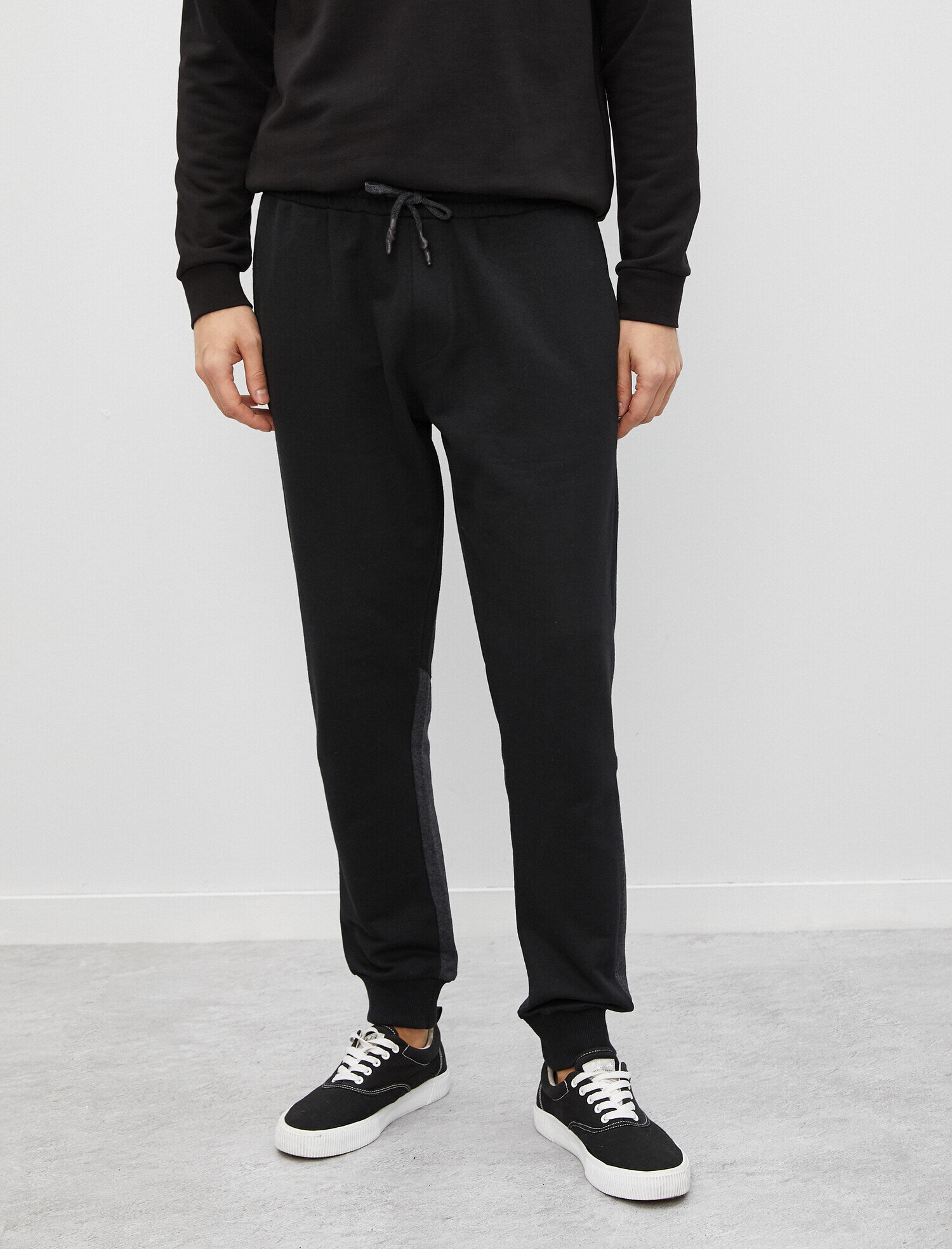   Yazılı Baskılı Cepli Jogger Eşofman Altı