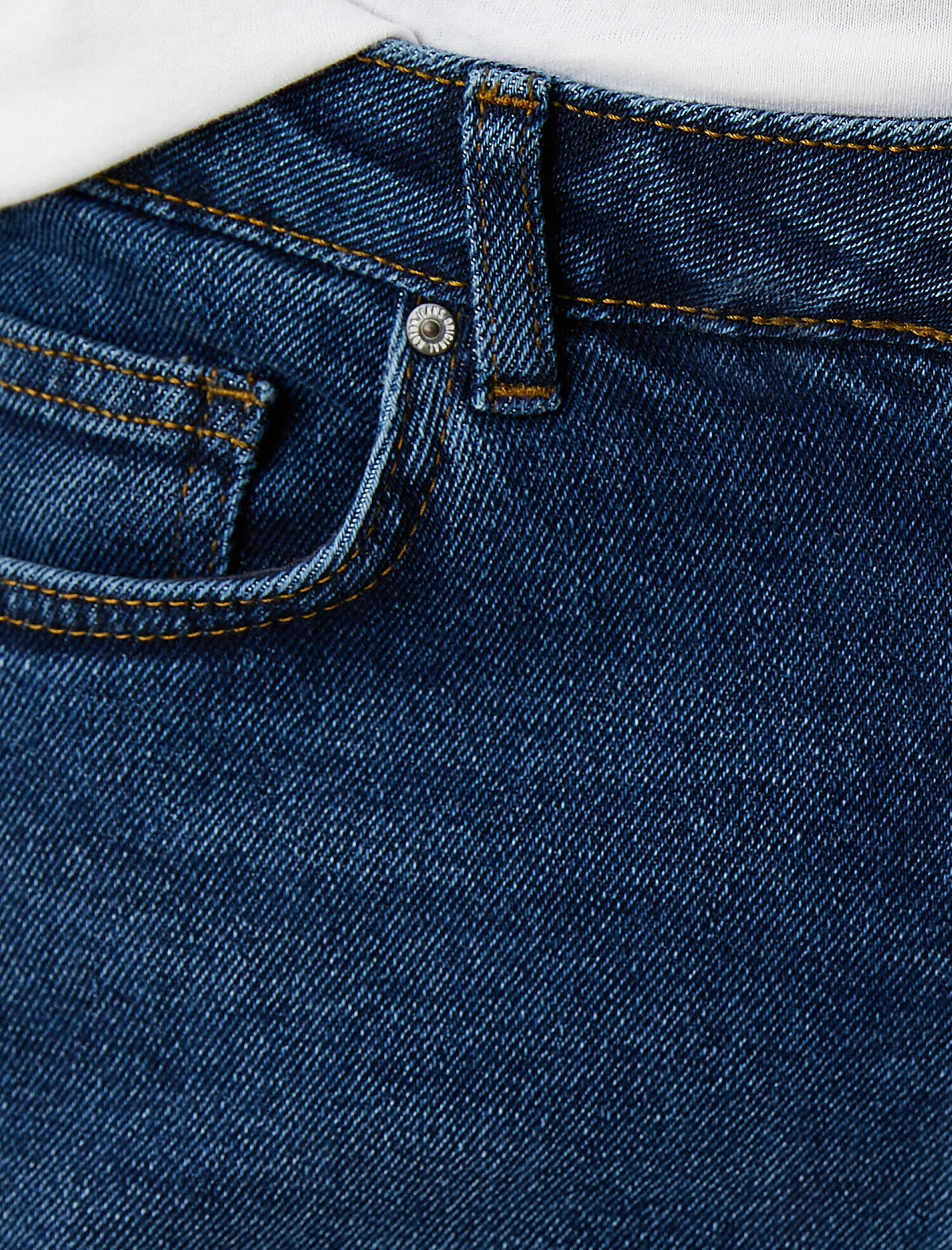   Rahat Likralı Kot Şort