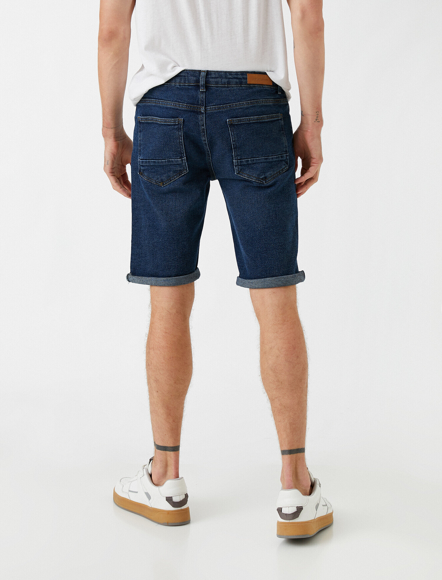   Rahat Likralı Kot Şort