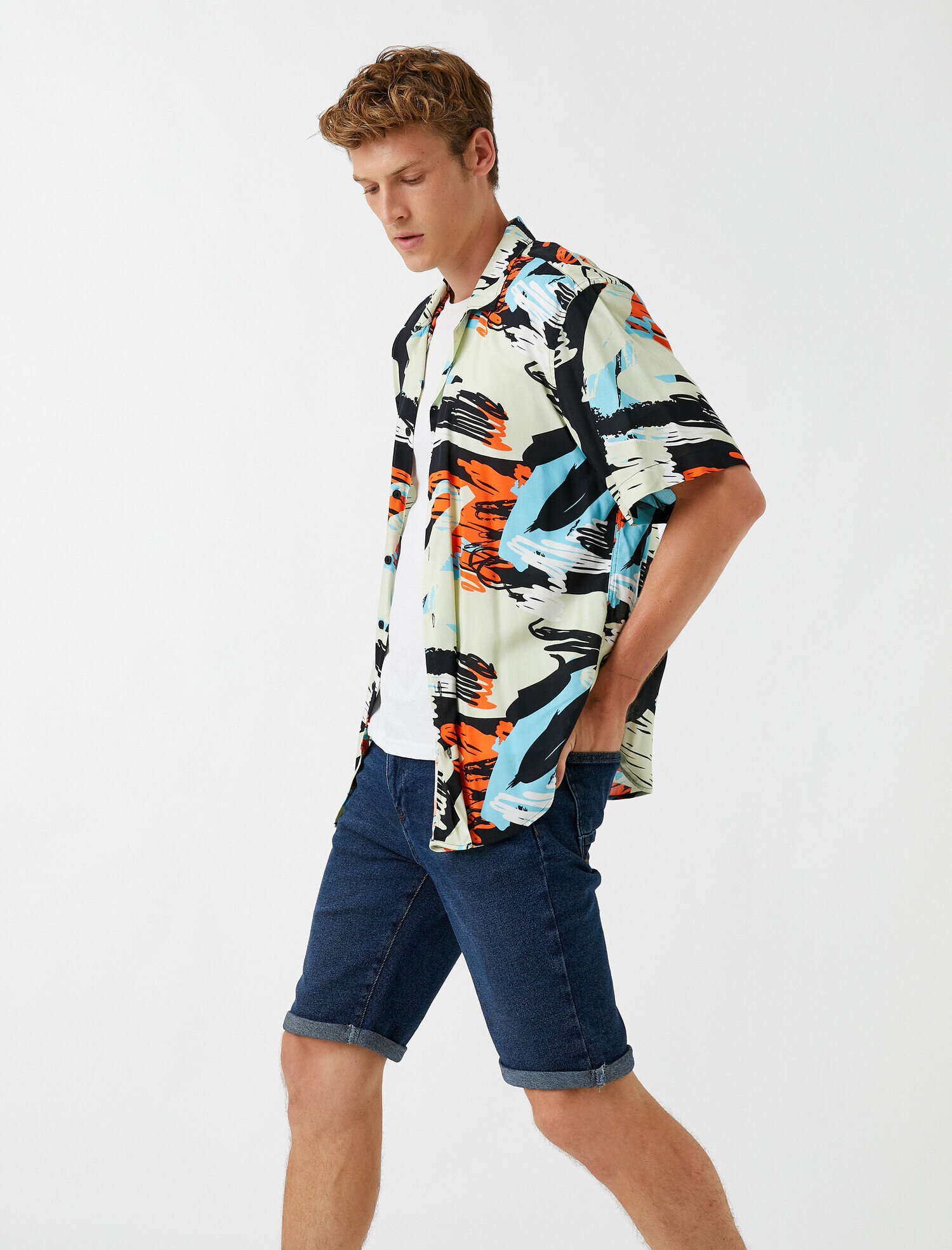   Rahat Likralı Kot Şort