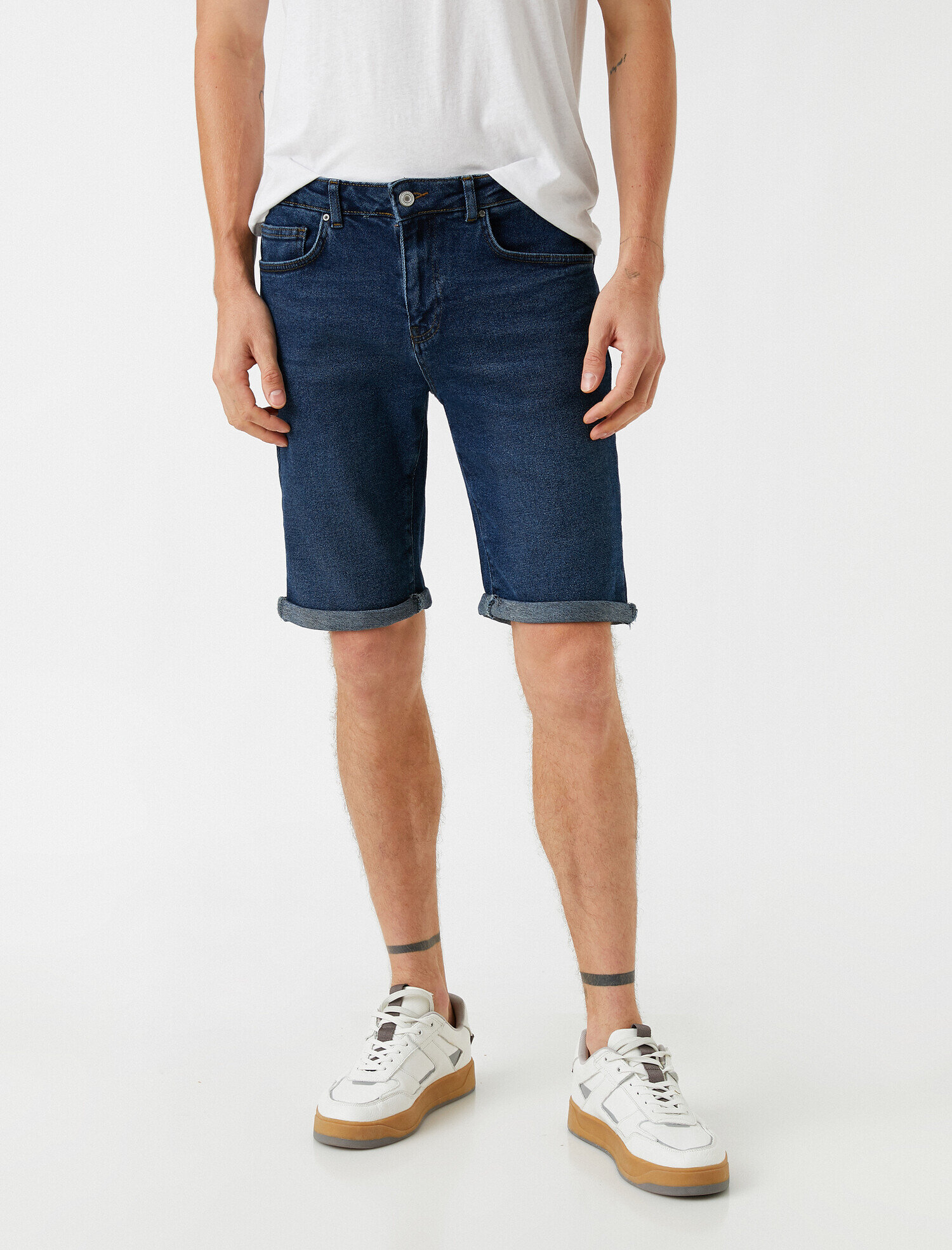   Rahat Likralı Kot Şort