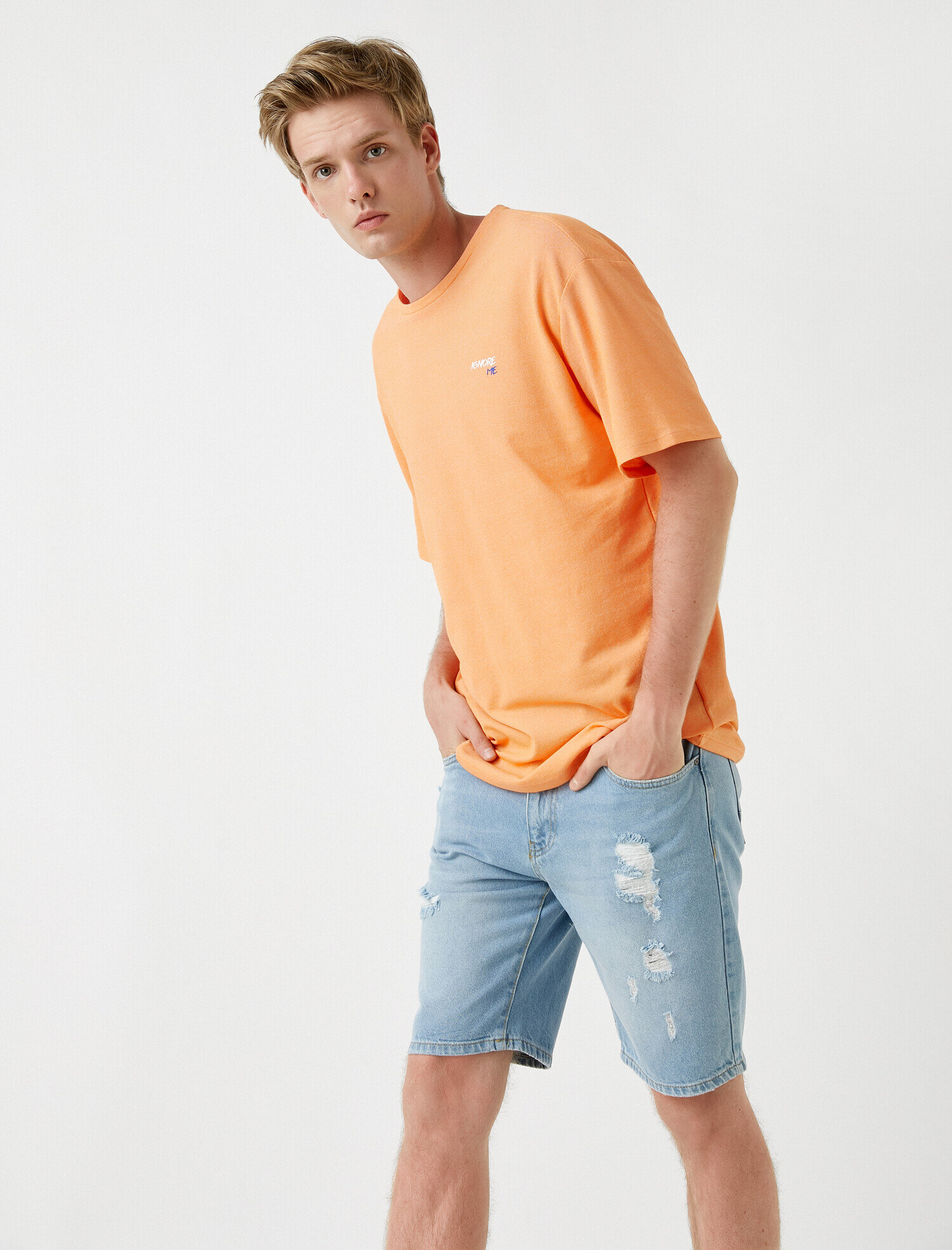   Eskitilmiş Kot Şort