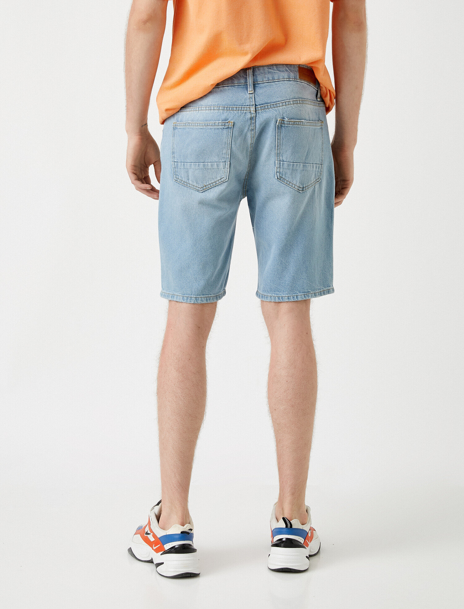   Eskitilmiş Kot Şort