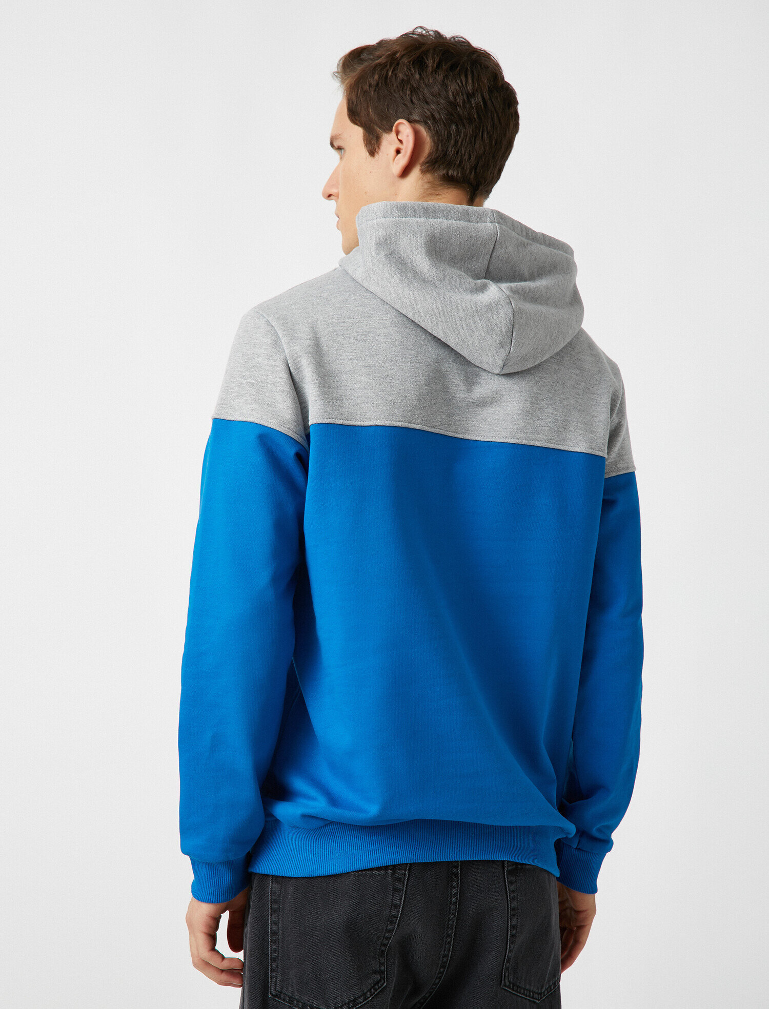 Renk Bloklu Yazılı Baskılı Kapüşonlu Sweatshirt