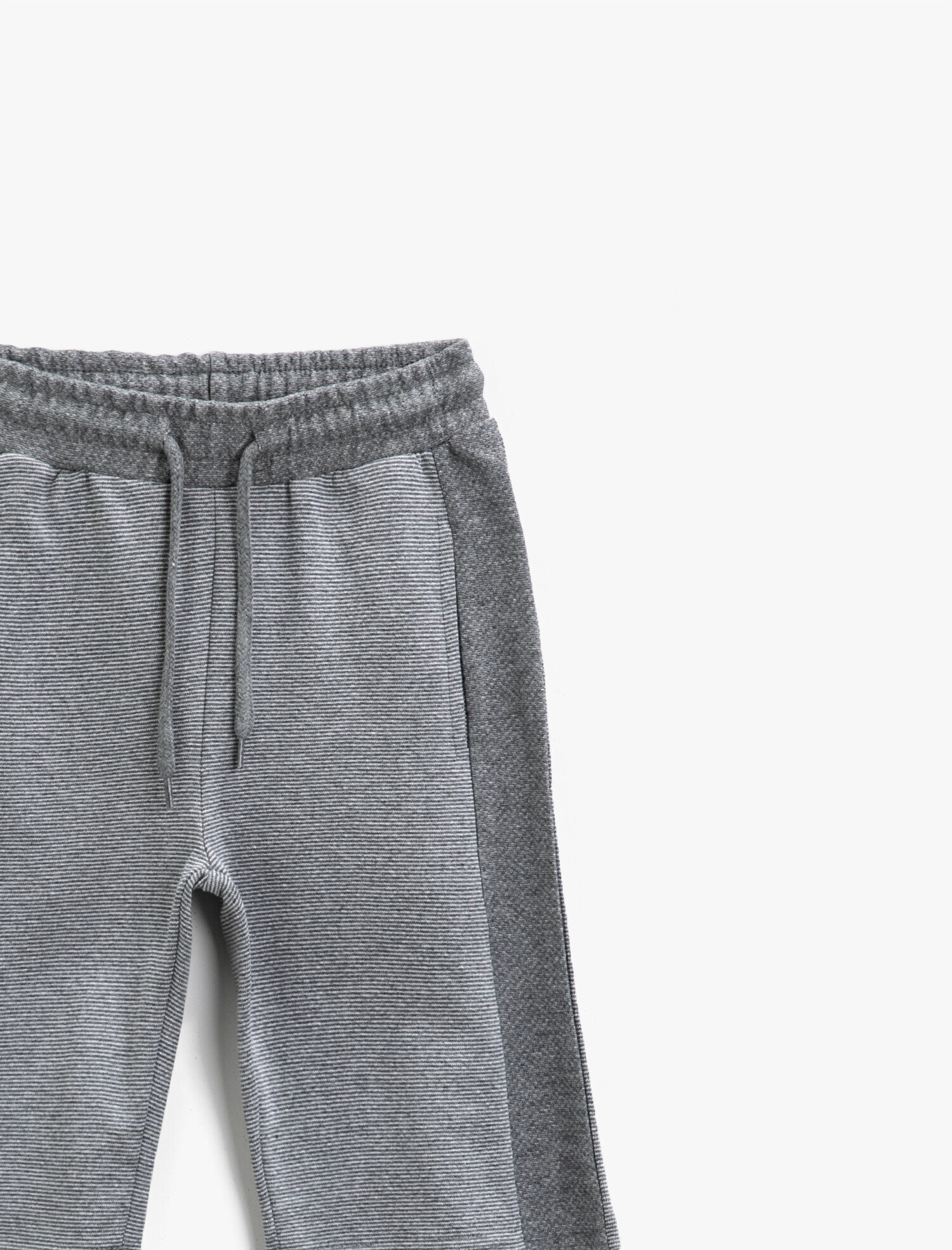  Erkek Çocuk Belden Bağlamalı Şort