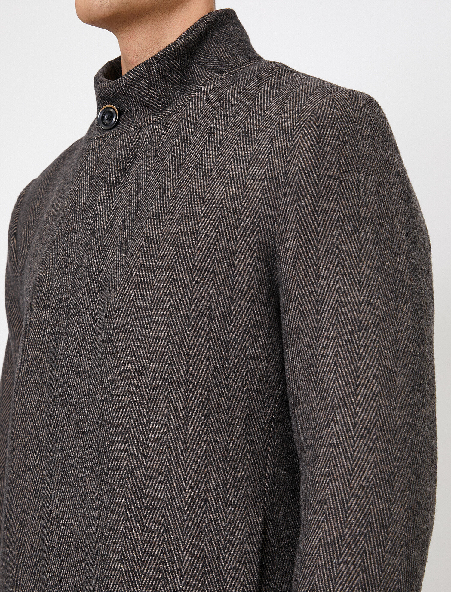 Düğme Detaylı Kaban