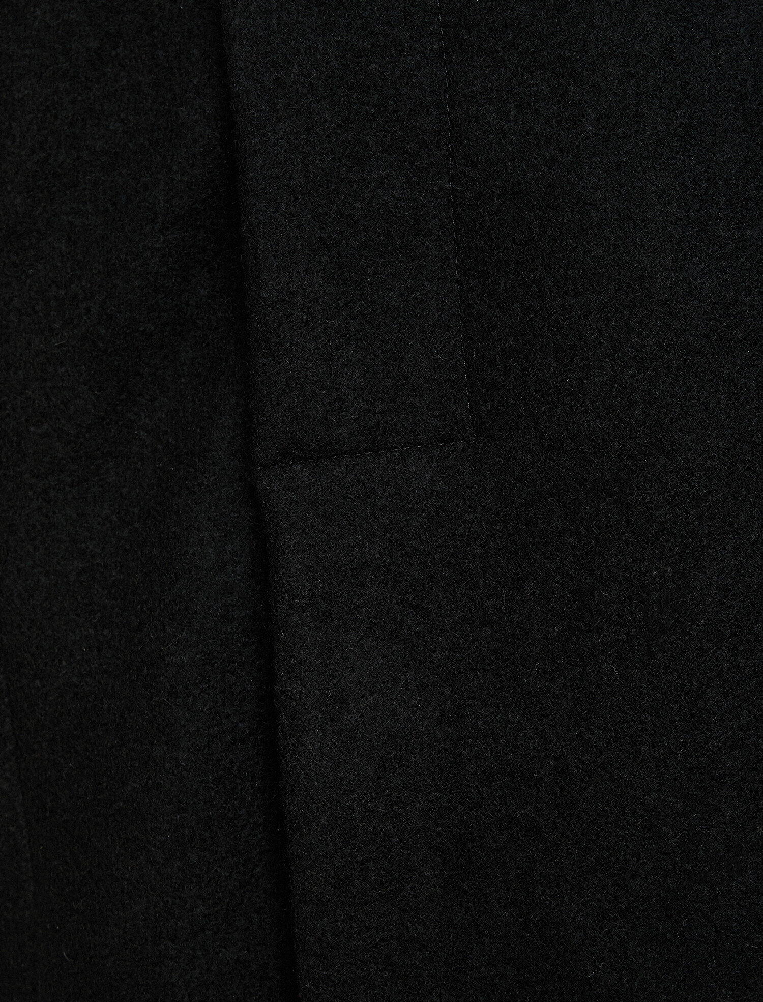   Düğme Detaylı Kaban