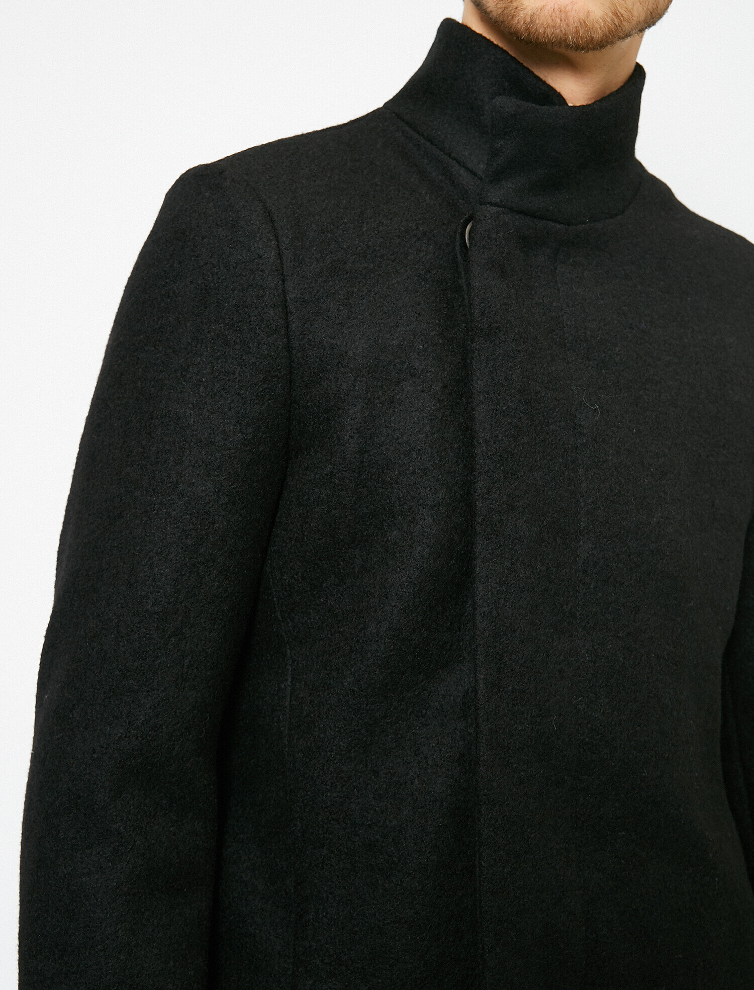   Düğme Detaylı Kaban