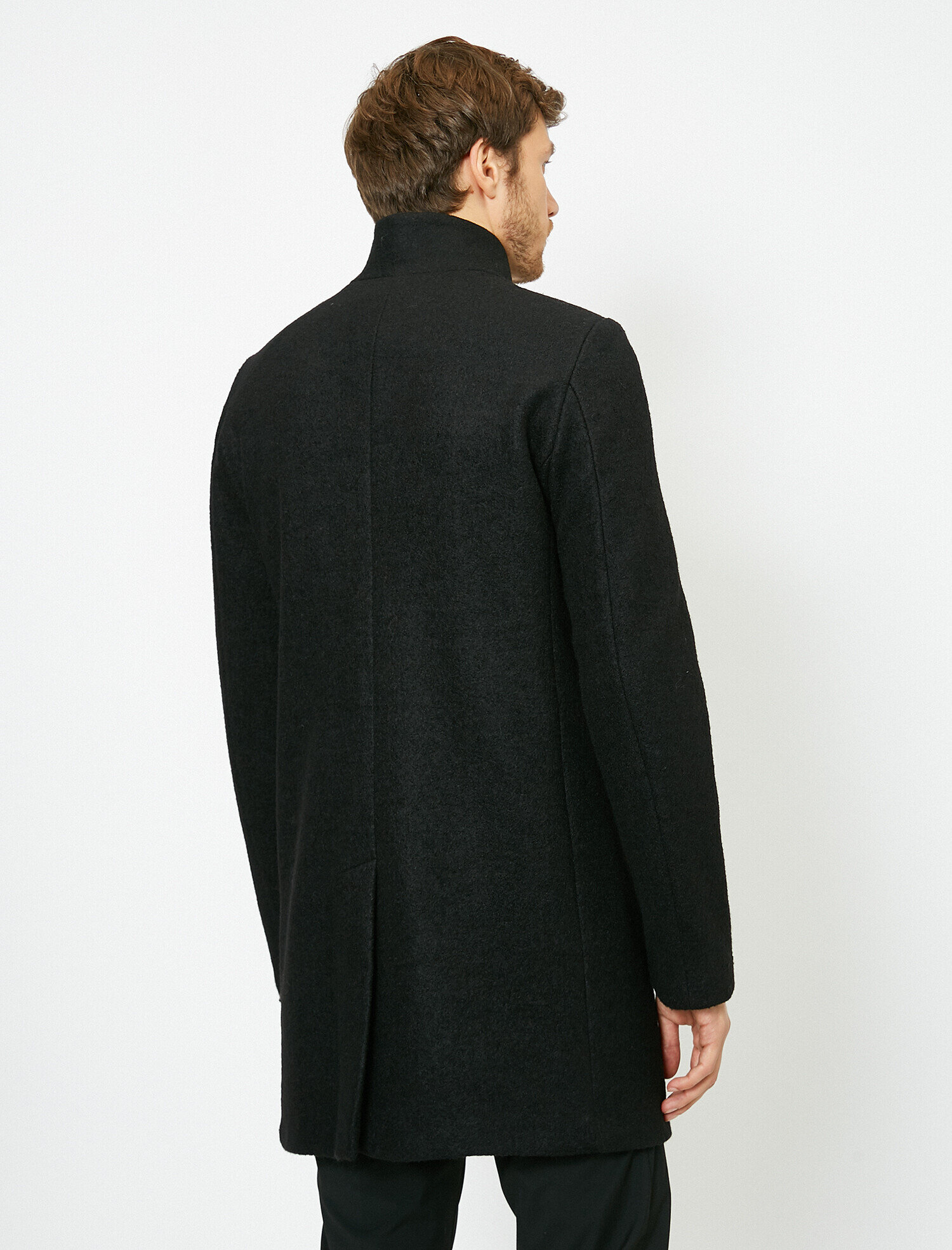   Düğme Detaylı Kaban