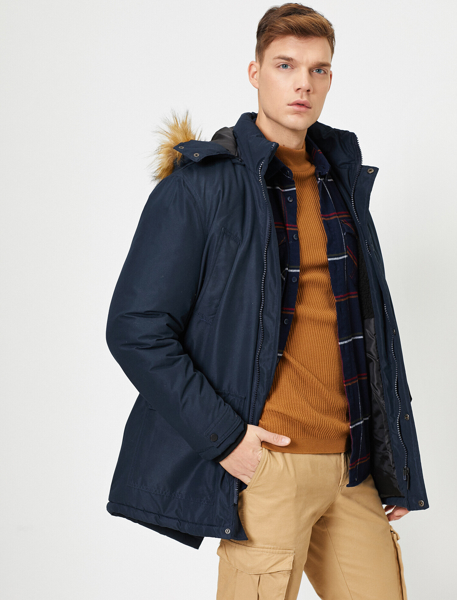   Kapşonlu Cepli Kaban