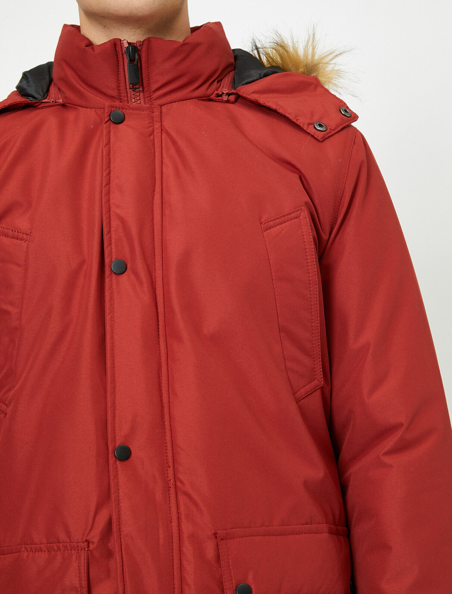 Kapşonlu Cepli Kaban