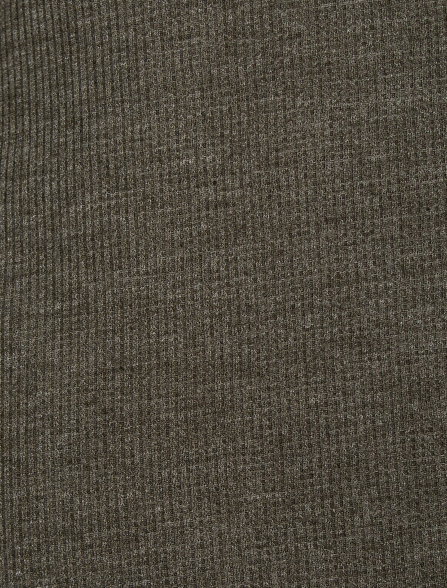   Düğme Detaylı Tişört