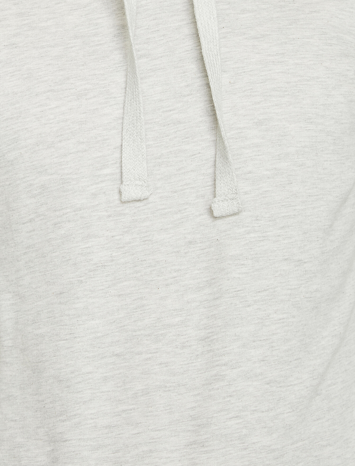   Yüksek Yaka Tişört