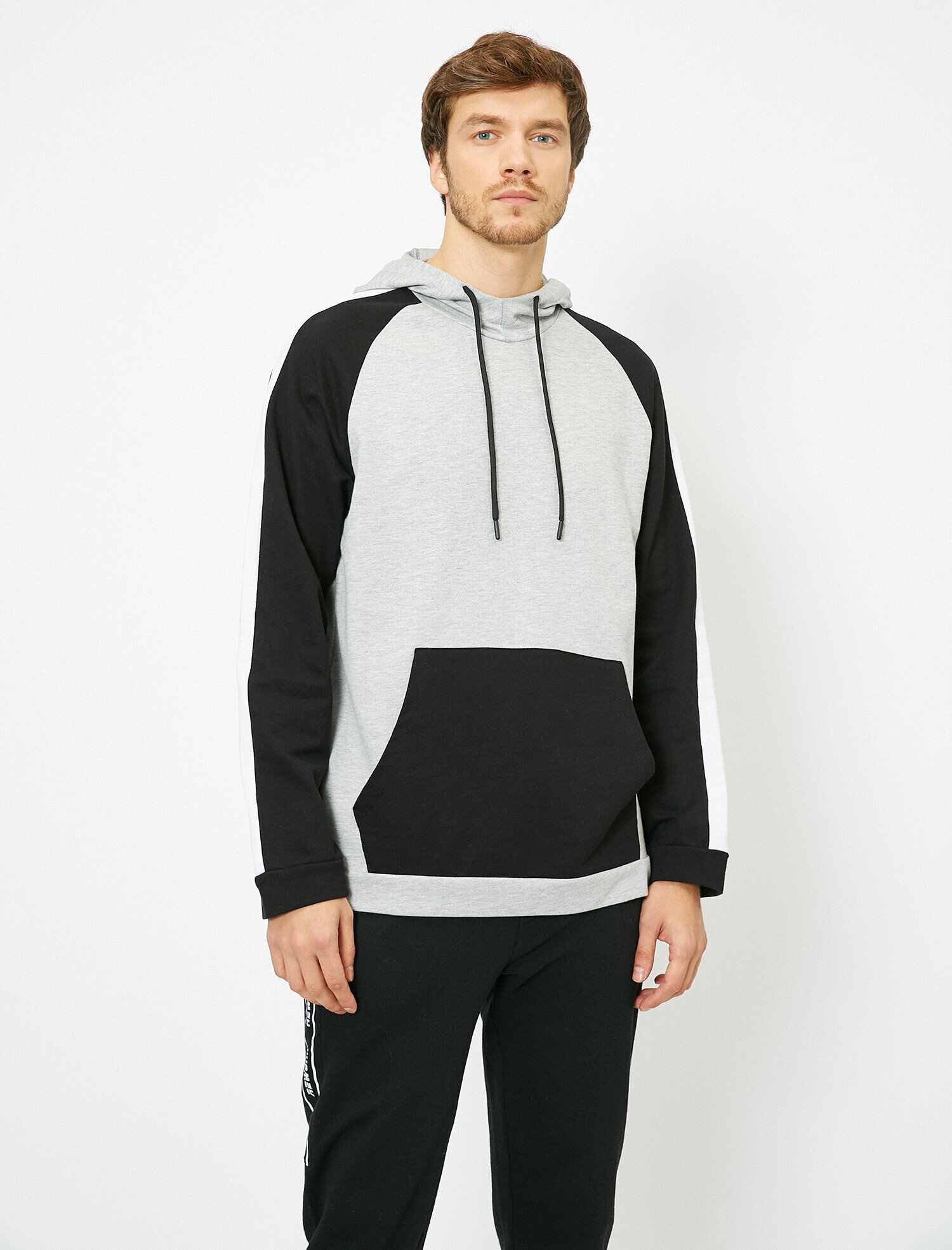 Kapüşonlu Sweatshirt