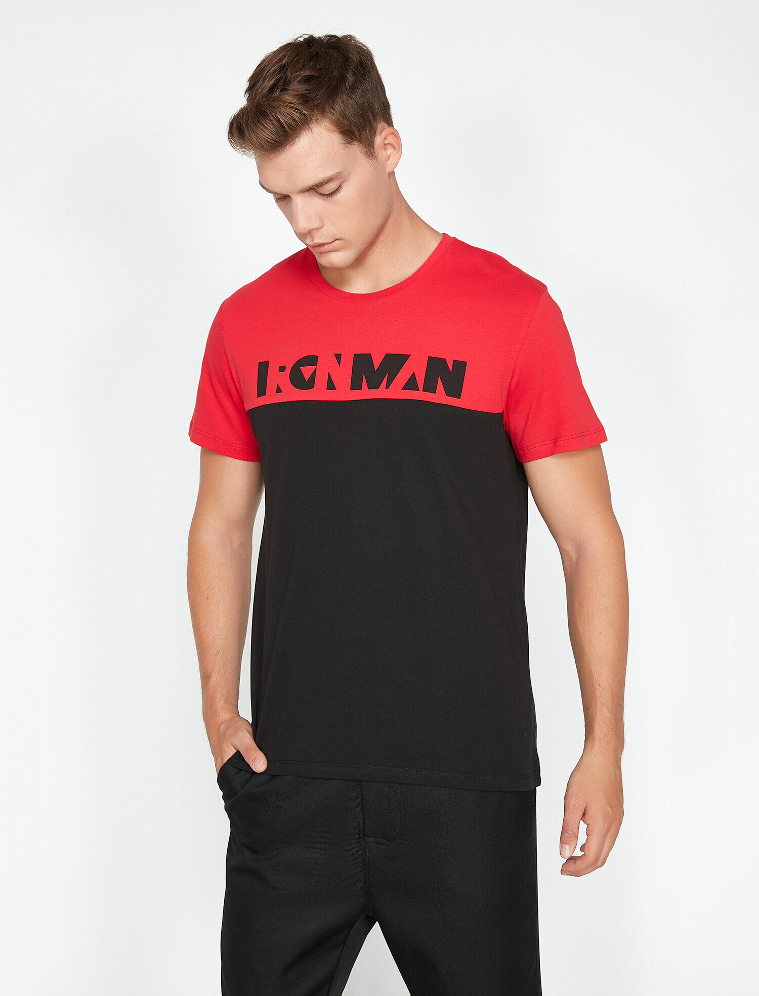   Marvel Lisanslı Yazılı Baskılı T-Shirt