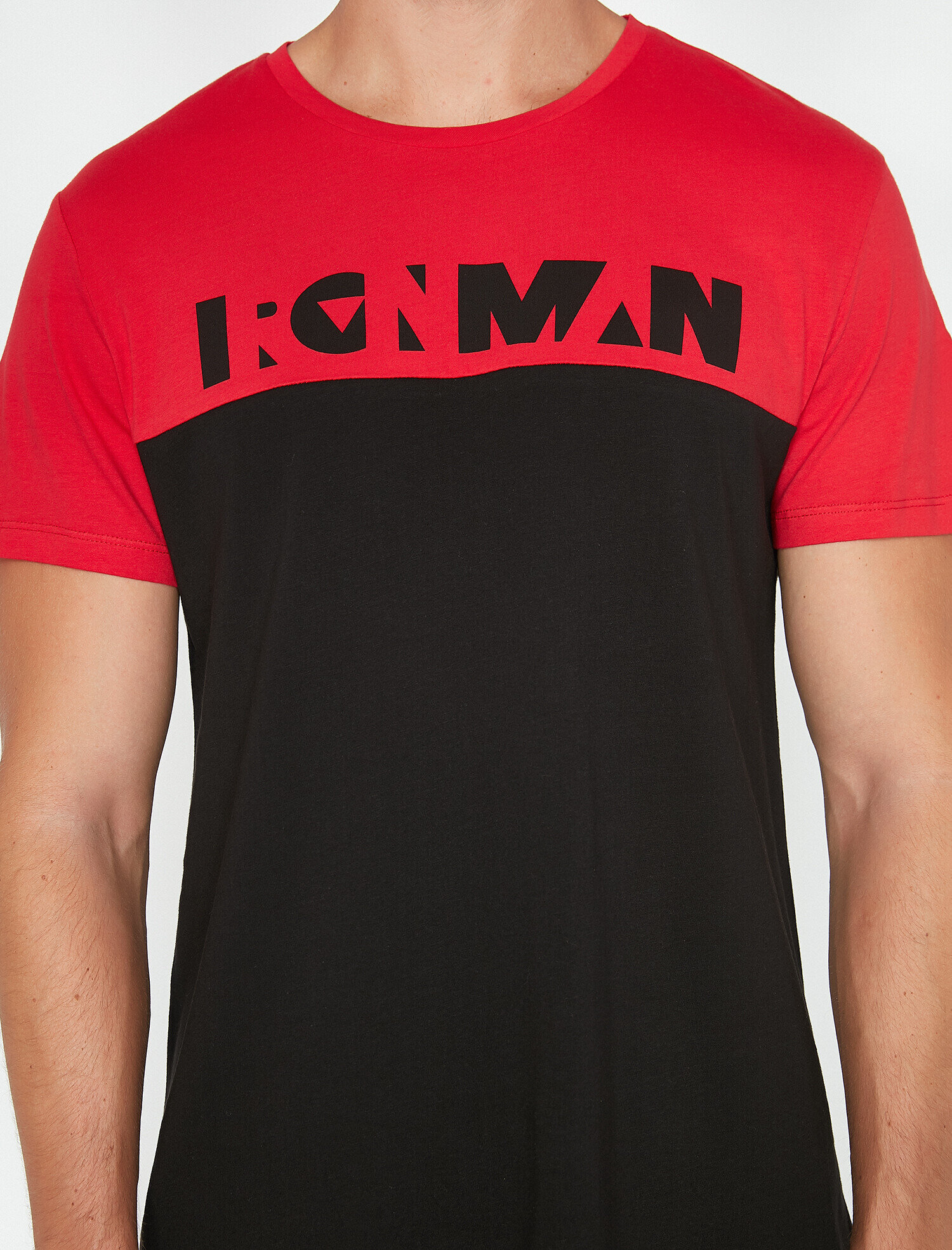  Marvel Lisanslı Yazılı Baskılı T-Shirt