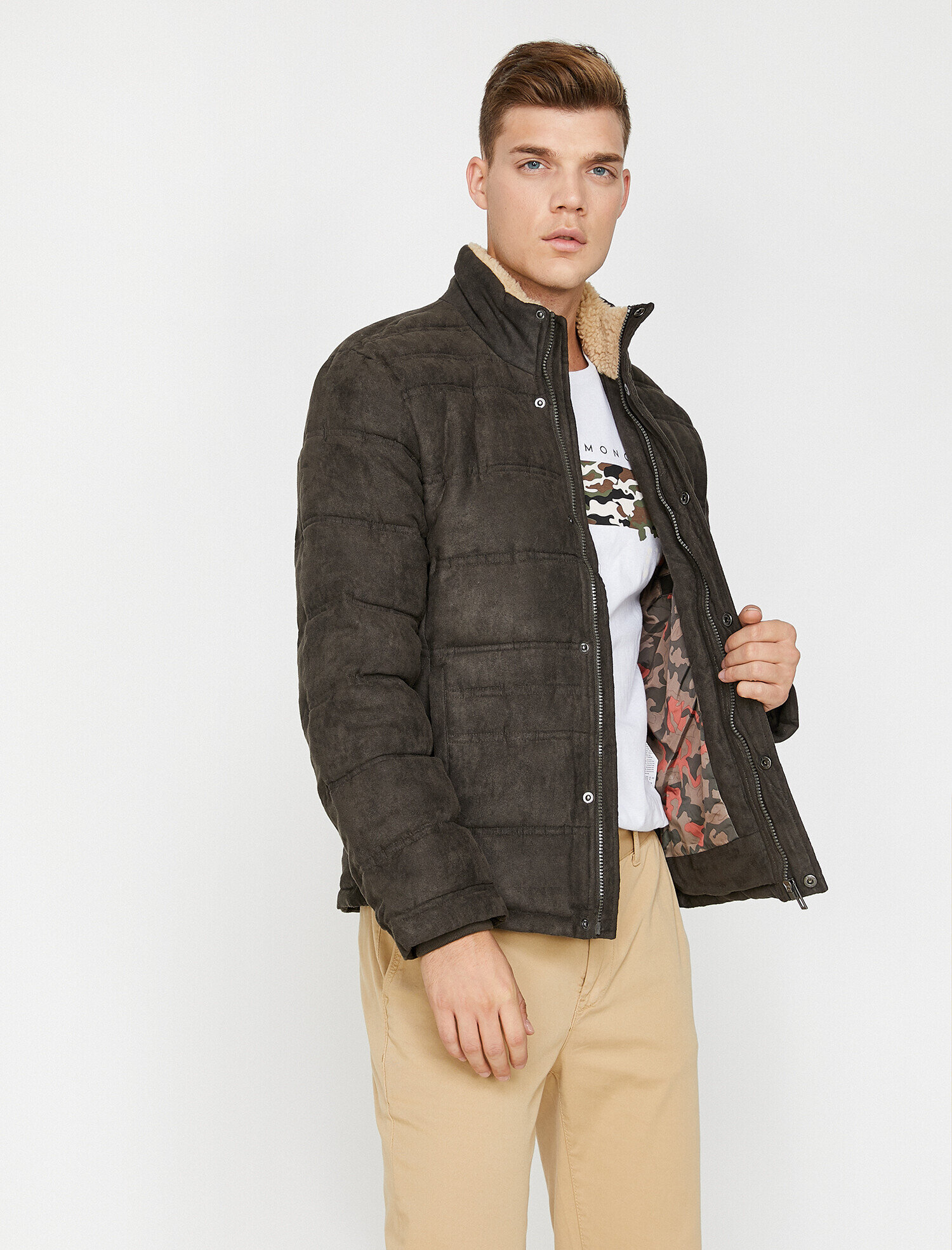   Yakası Suni Kürk Detaylı Mont