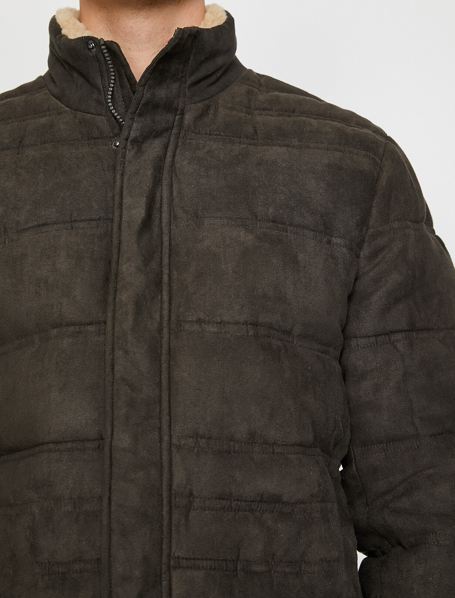   Yakası Suni Kürk Detaylı Mont