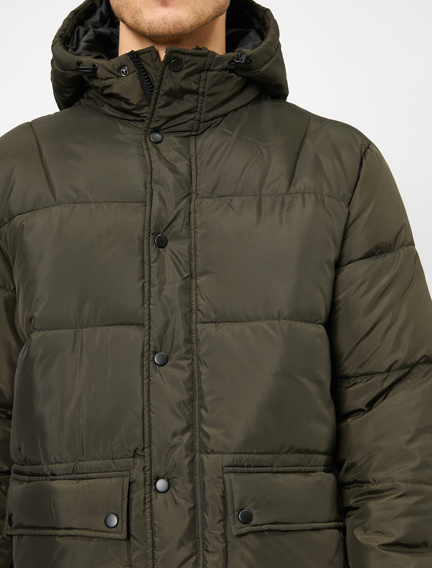   Kapüşonlu Şişme Mont