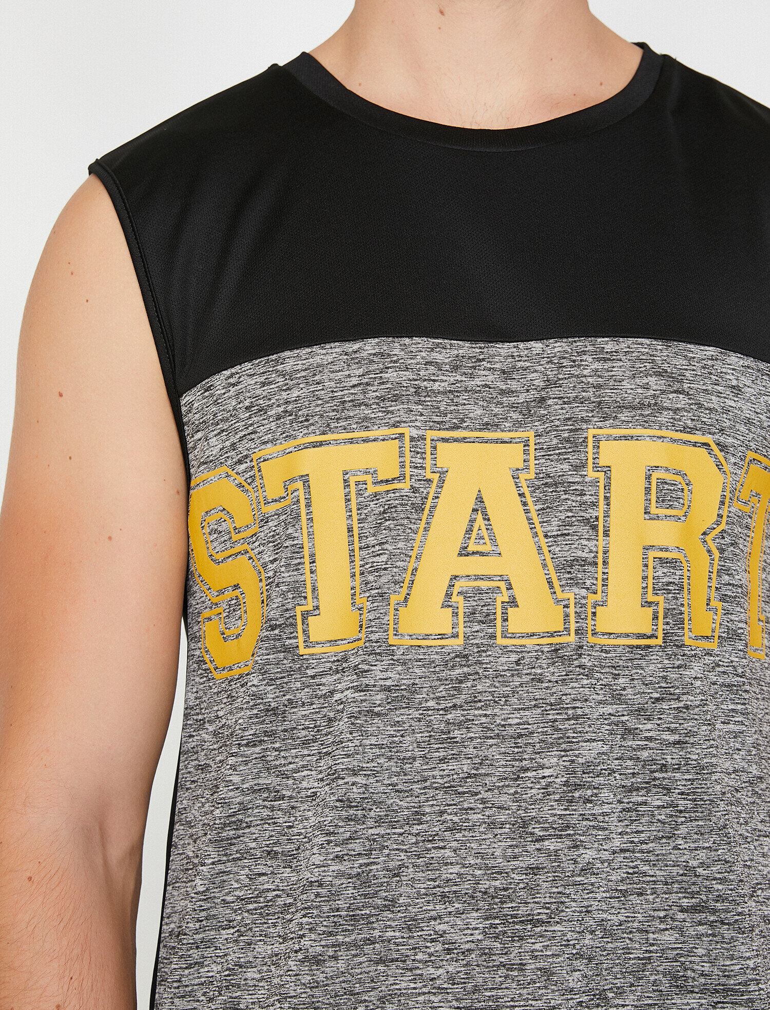   Yazılı Baskılı Atlet