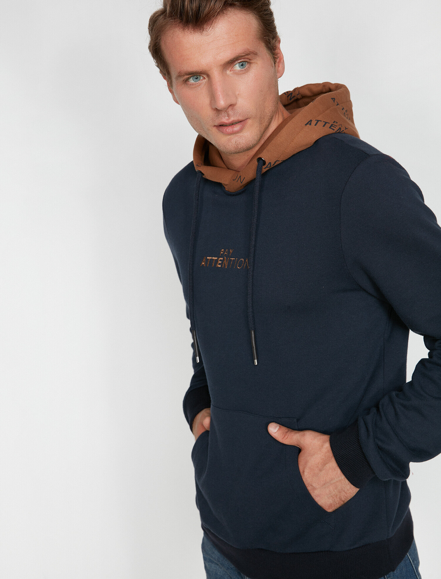   Kapüşonlu Sweatshirt